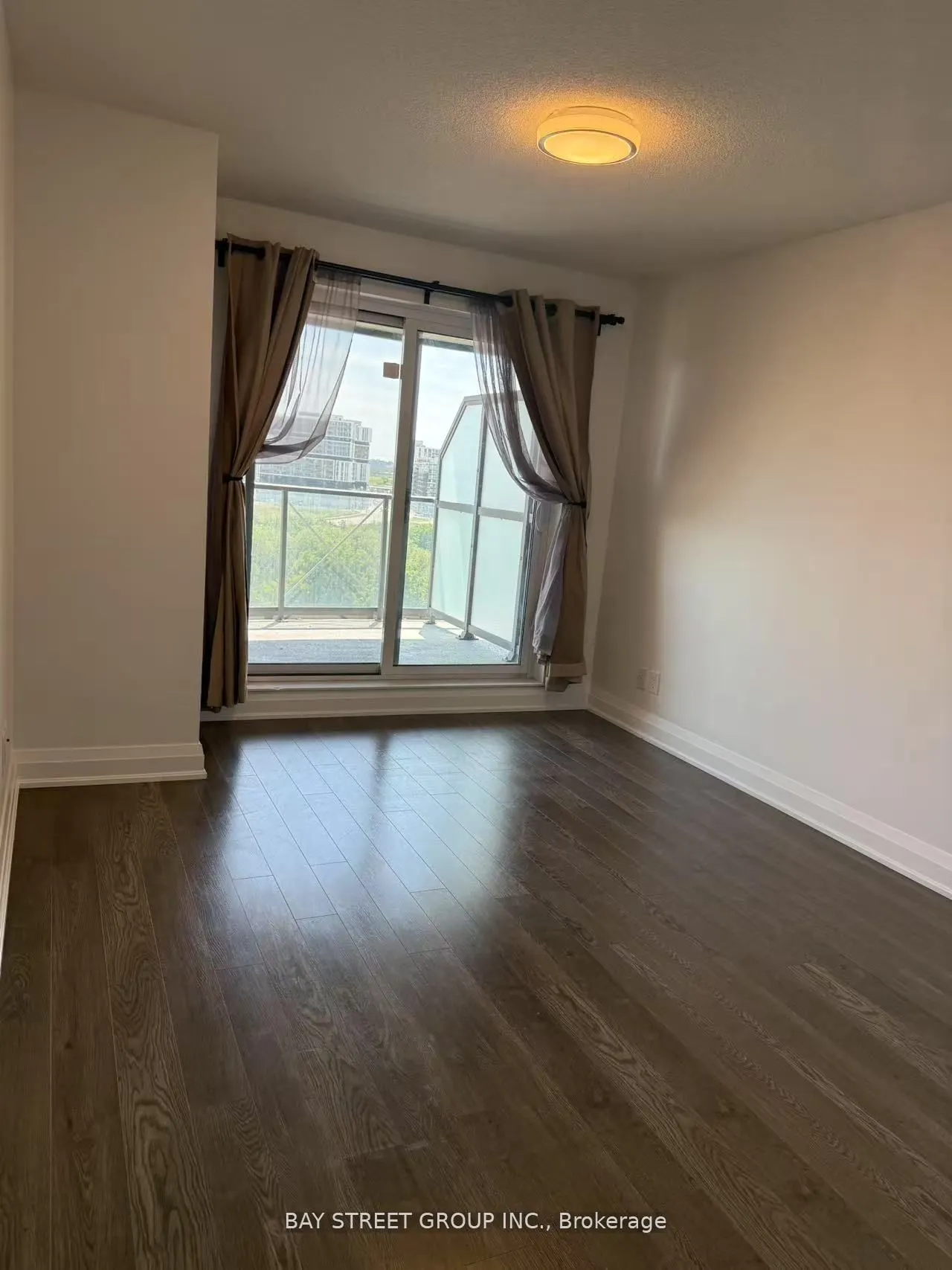 1 Uptown Drive, #1202