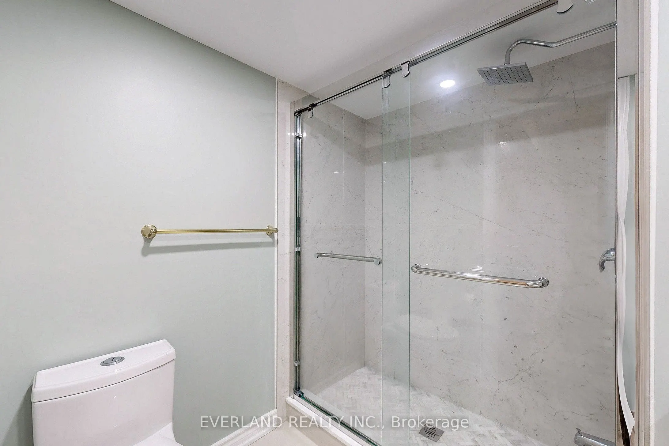 118 Orchard Hill Boulevard
