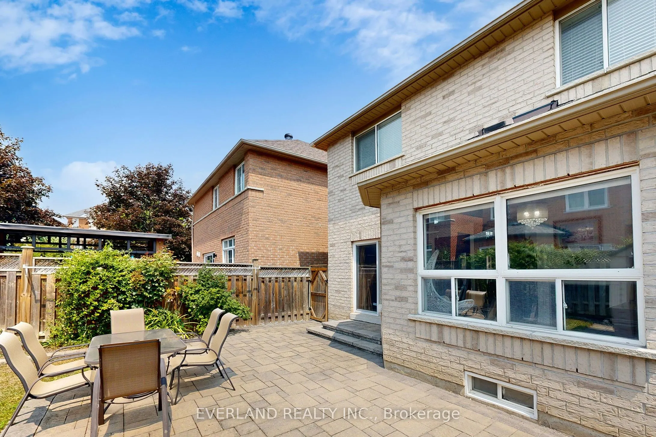 118 Orchard Hill Boulevard