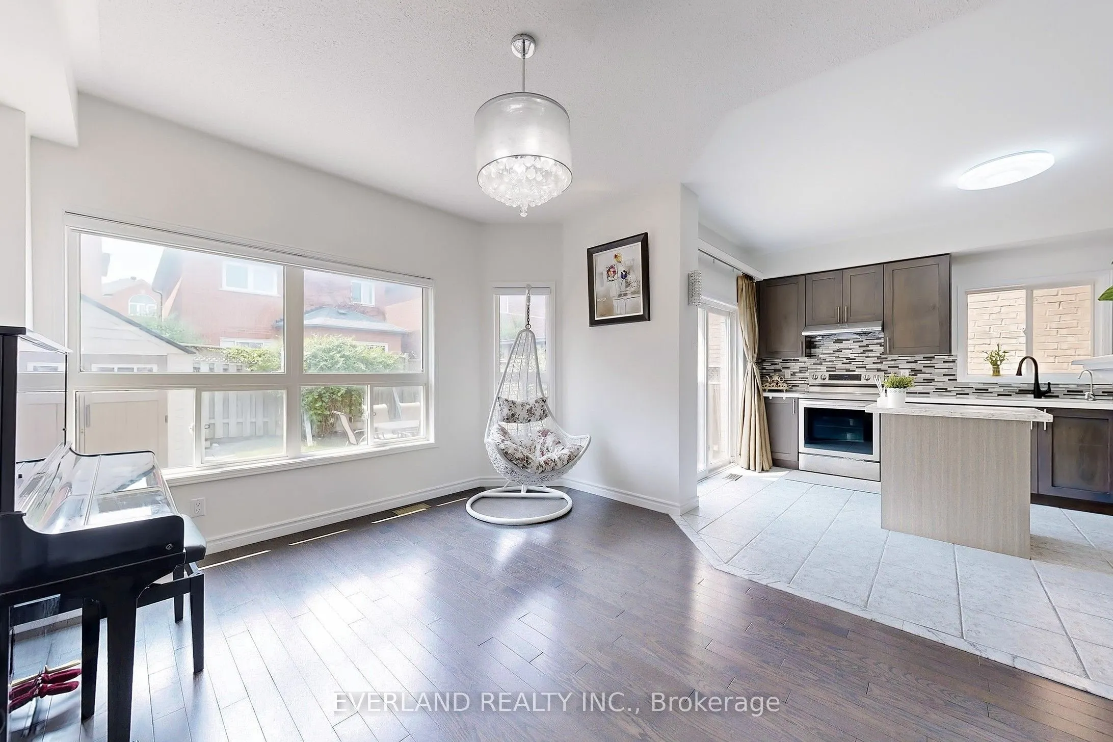 118 Orchard Hill Boulevard