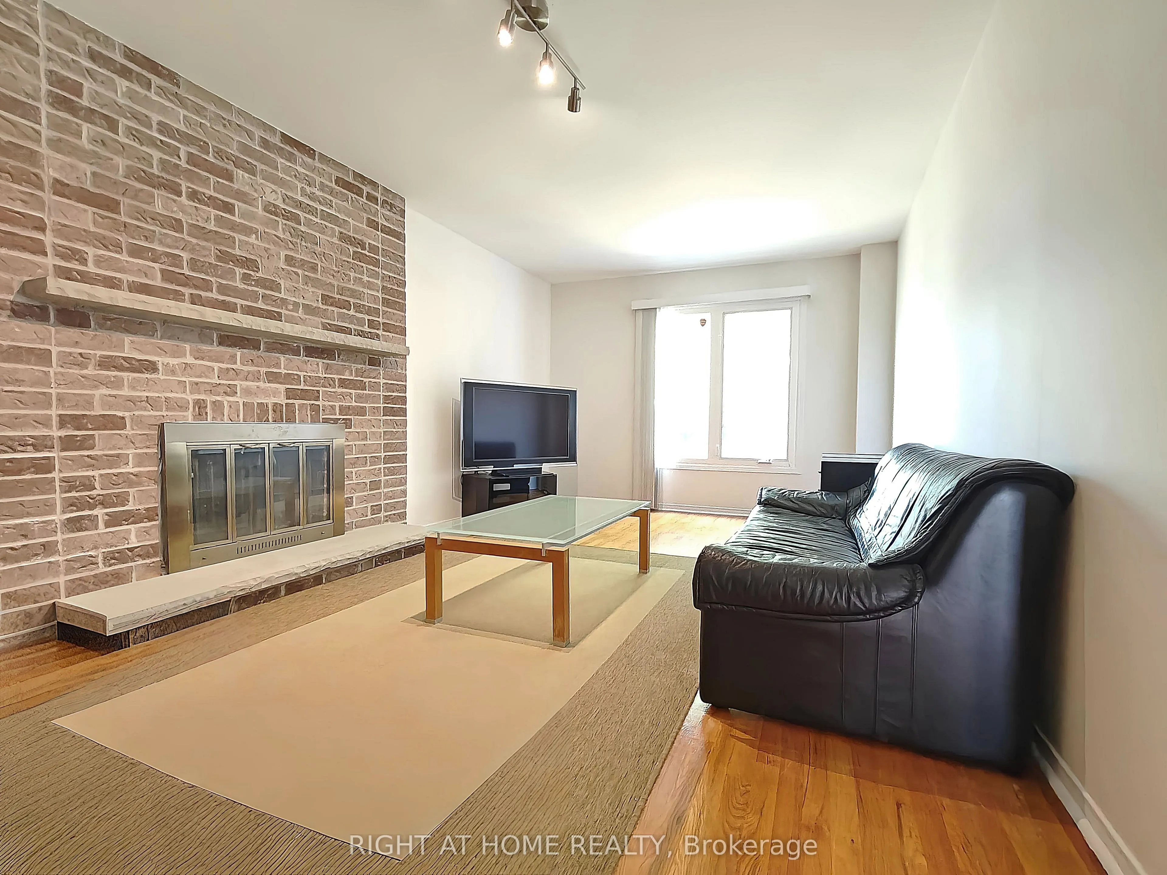 116 Cooperage Crescent