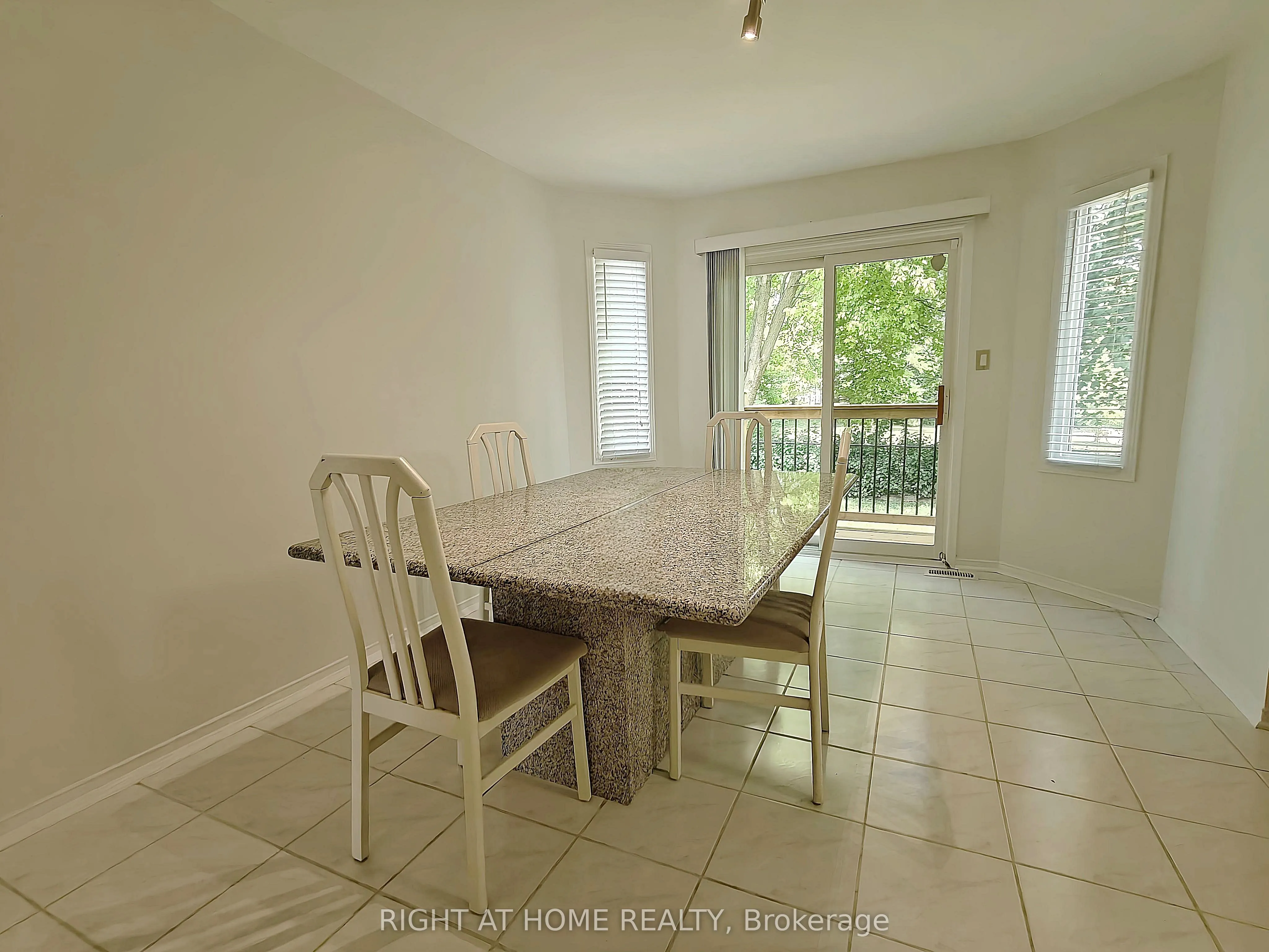 116 Cooperage Crescent