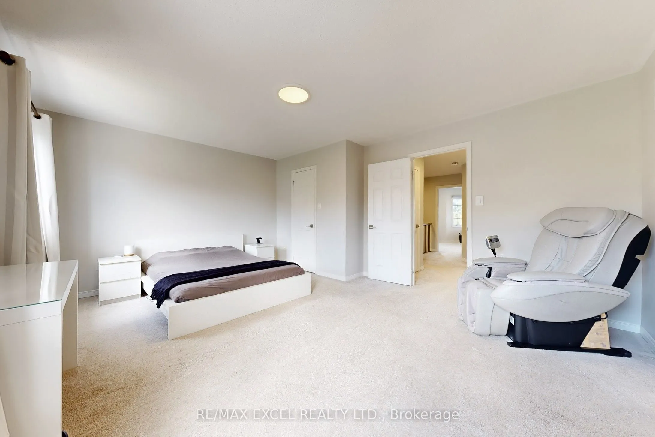 8 Hartmoor Street