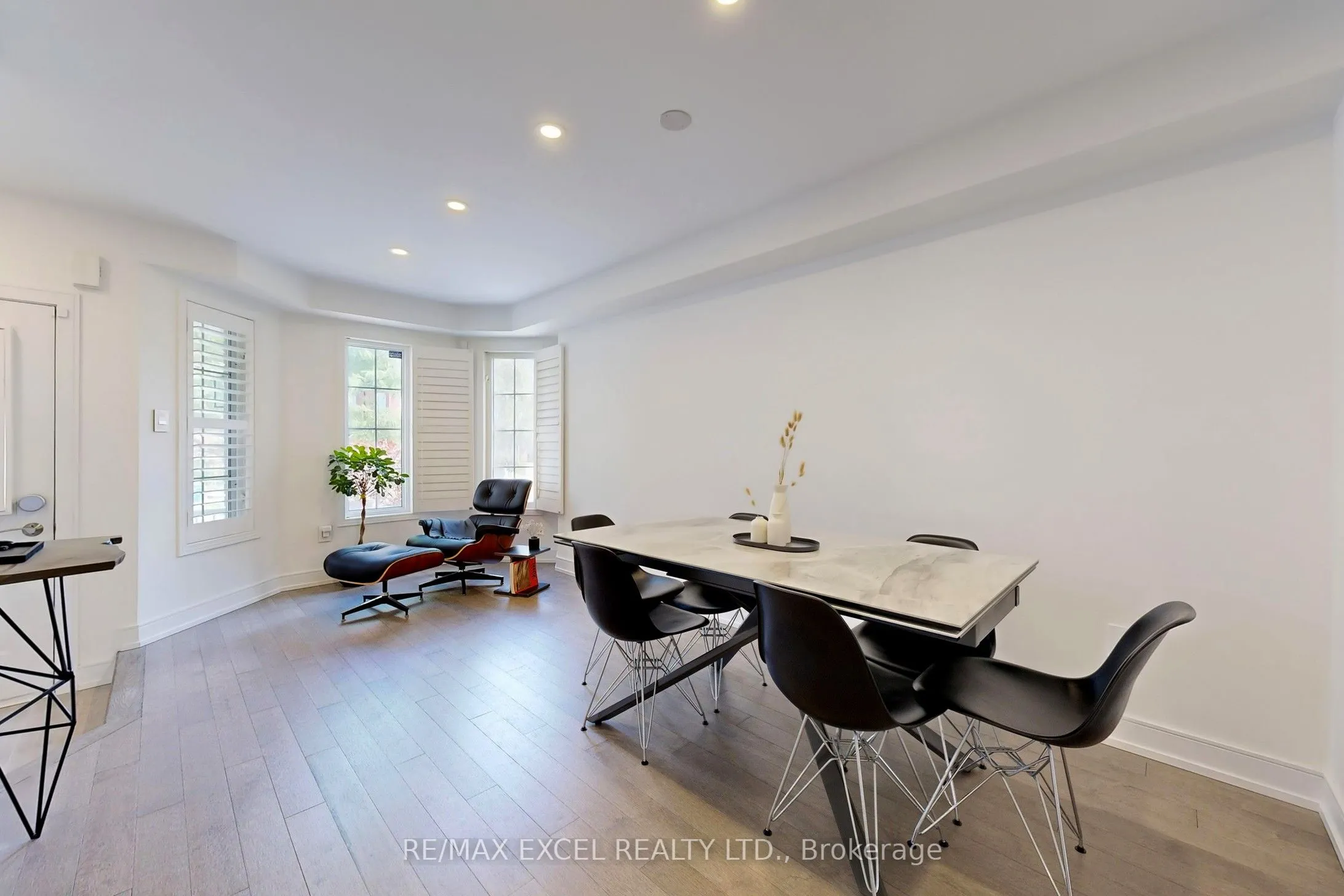 8 Hartmoor Street