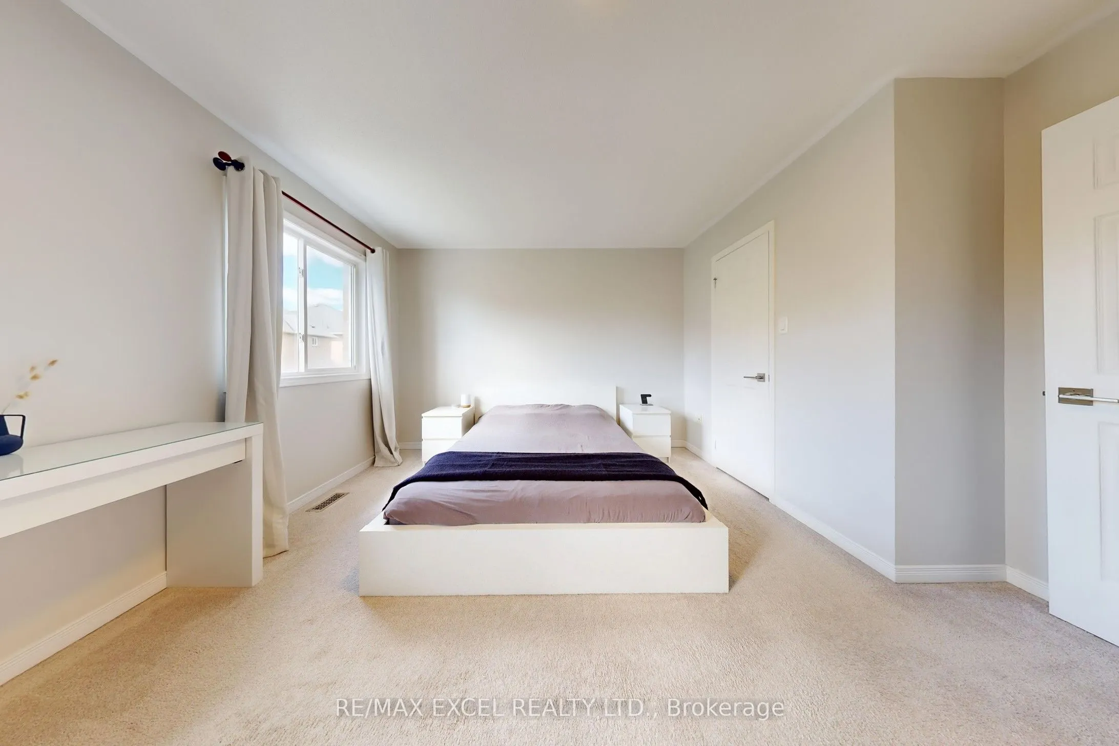8 Hartmoor Street
