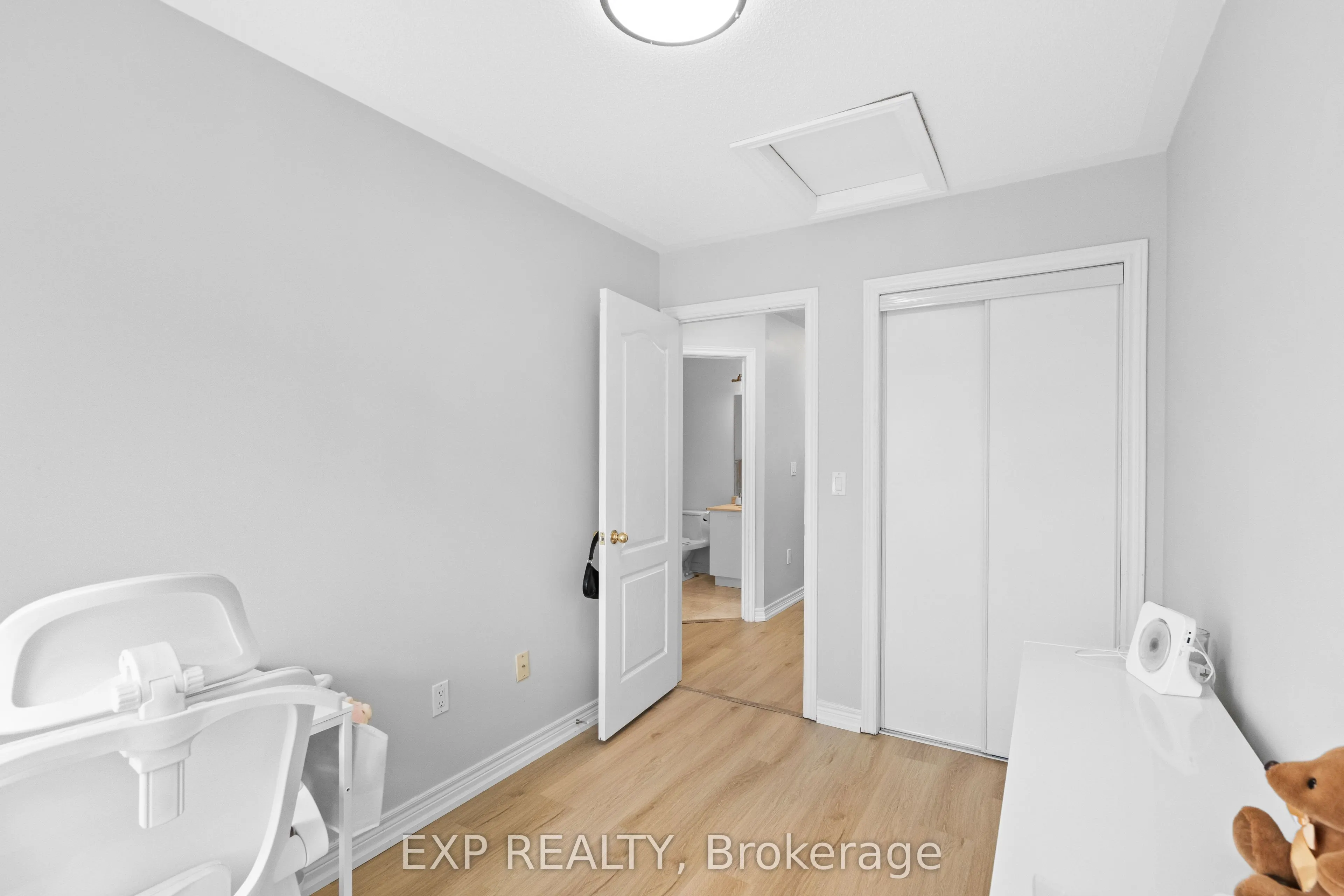 9133 Bayview Avenue, #90