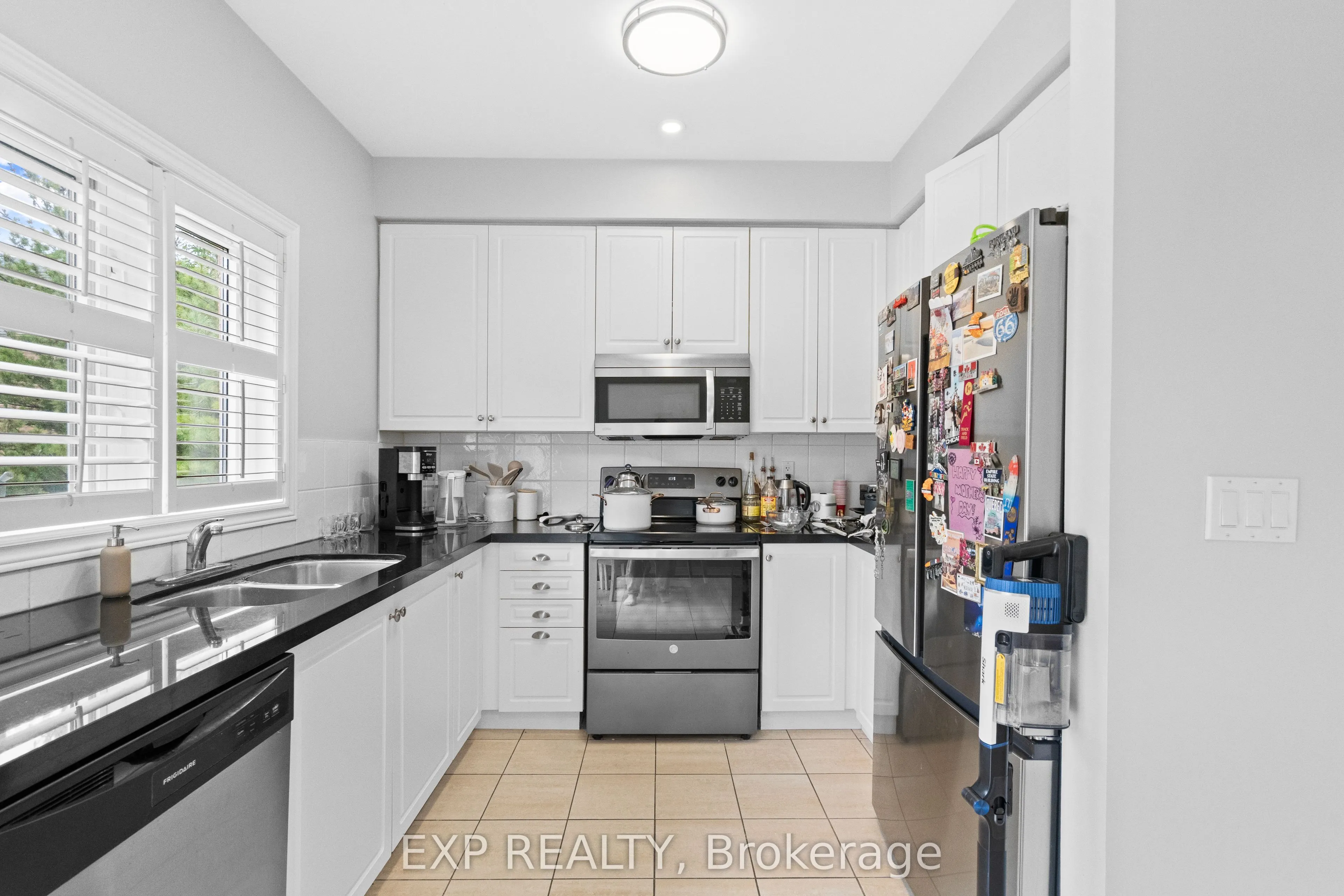9133 Bayview Avenue, #90