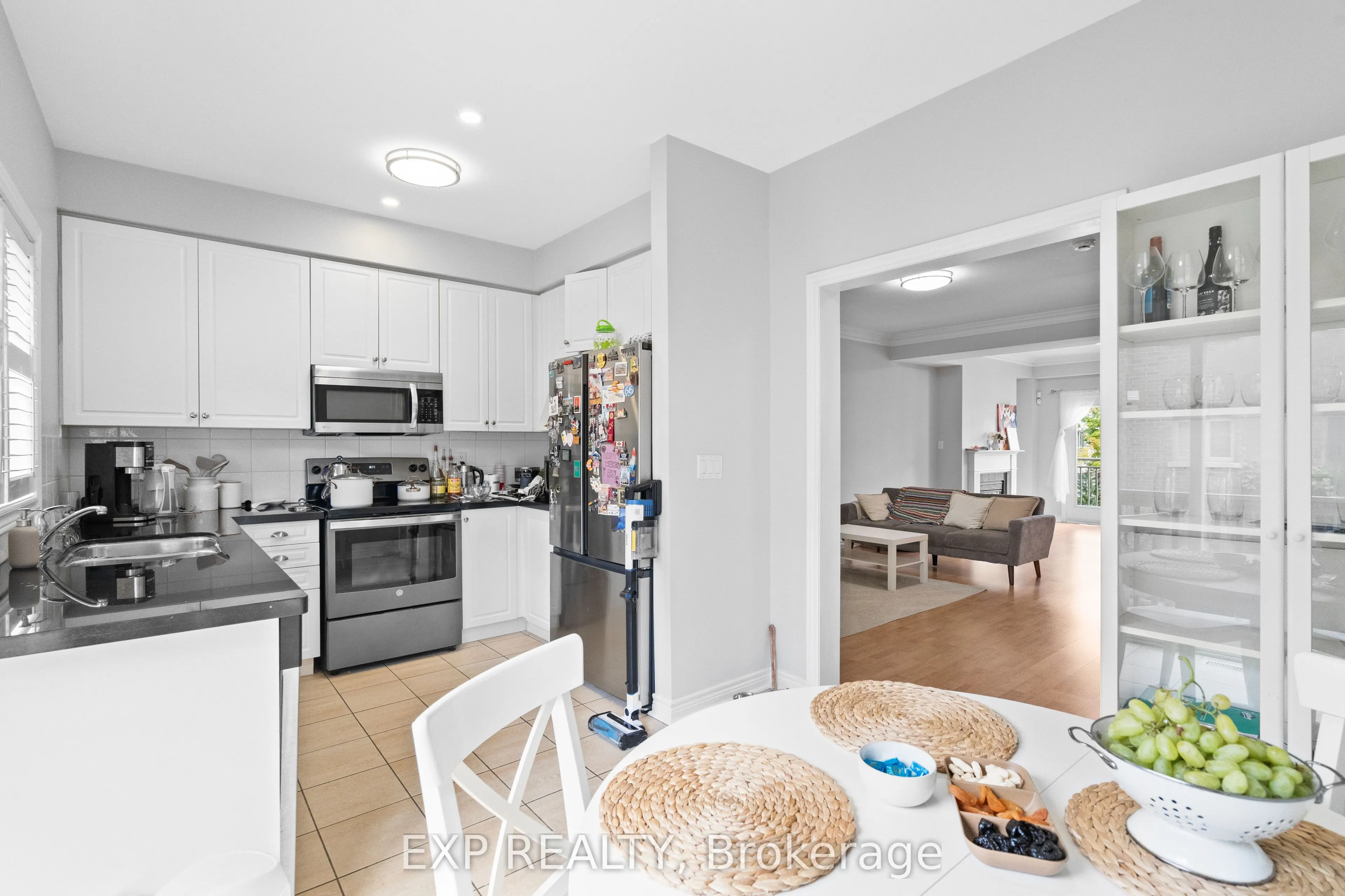 9133 Bayview Avenue, #90