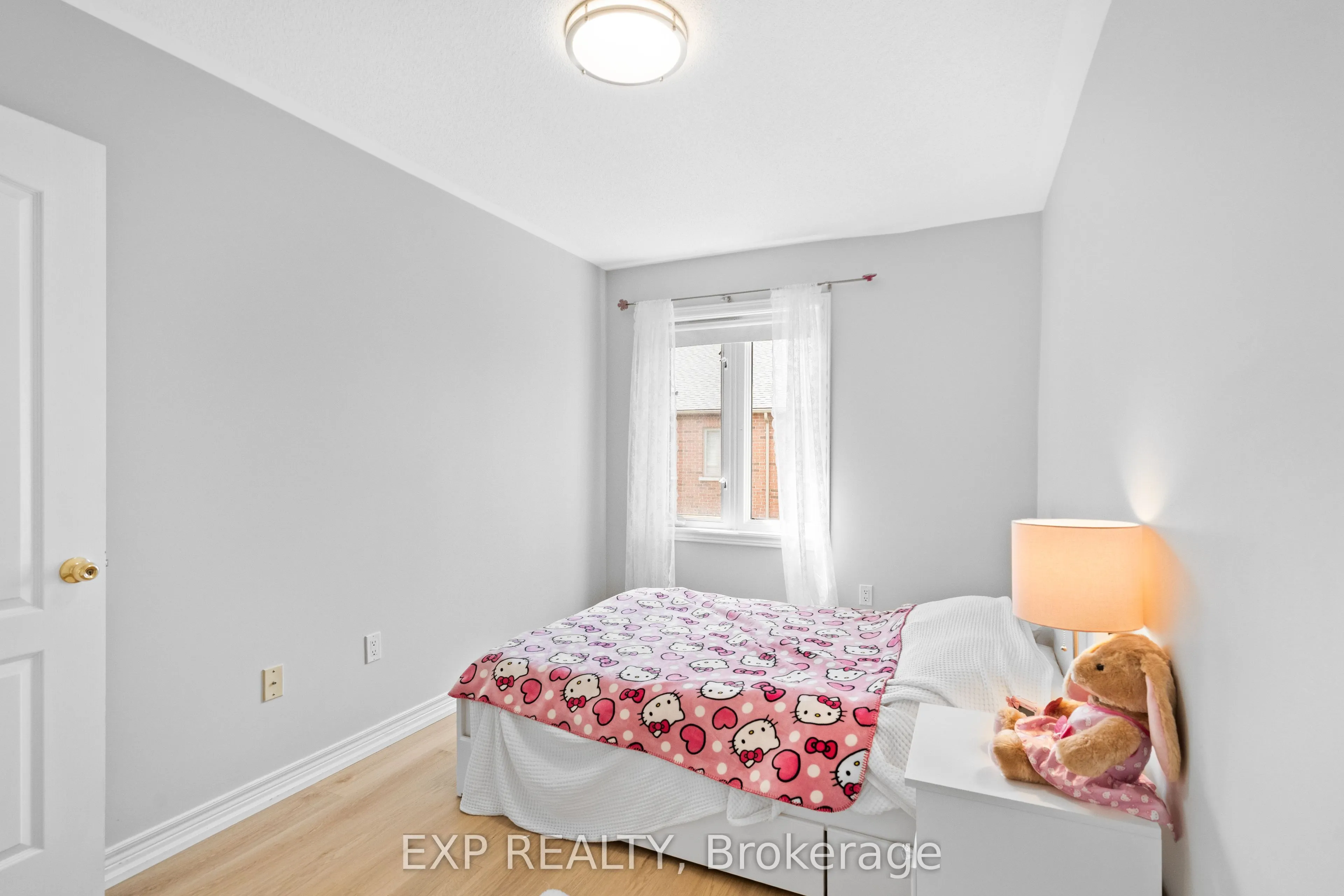 9133 Bayview Avenue, #90
