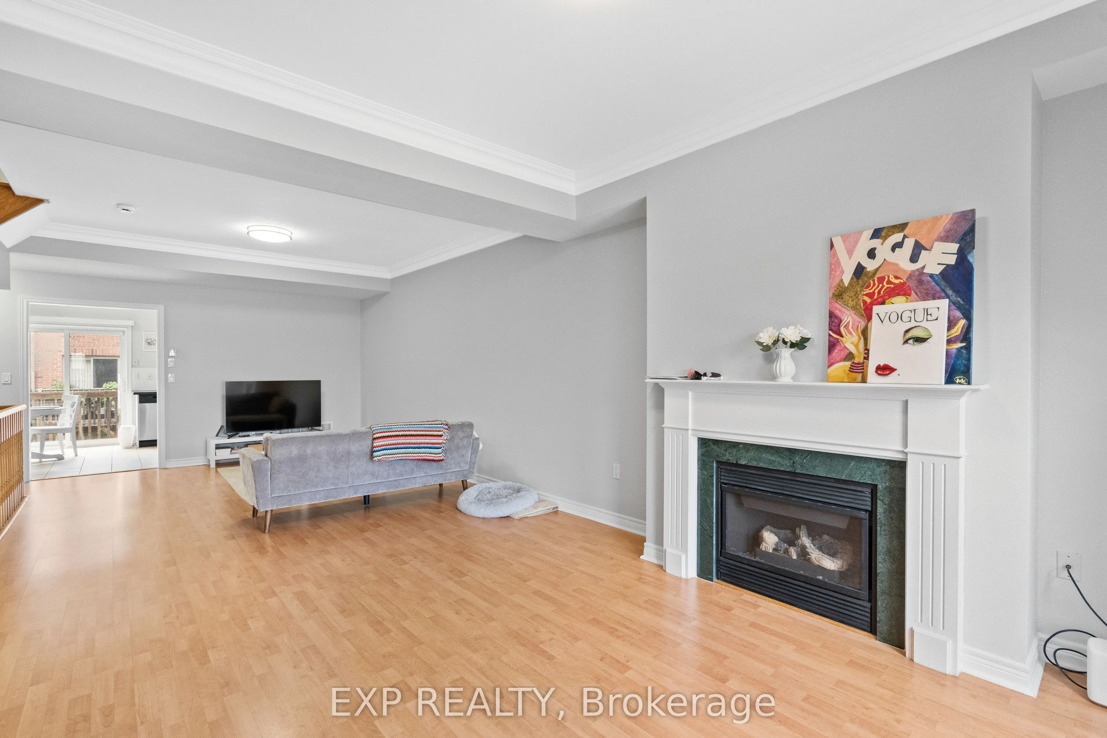 9133 Bayview Avenue, #90