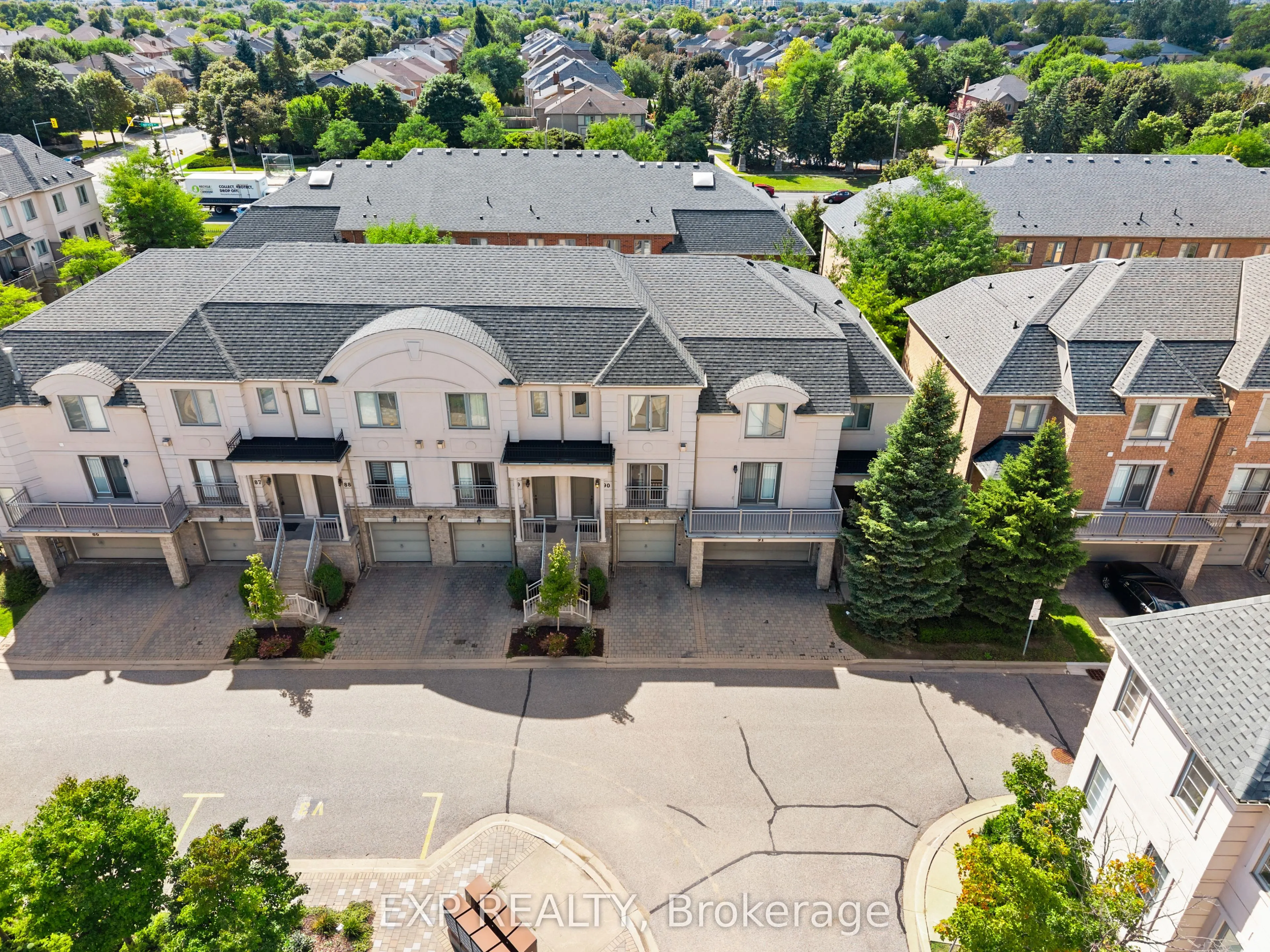9133 Bayview Avenue, #90