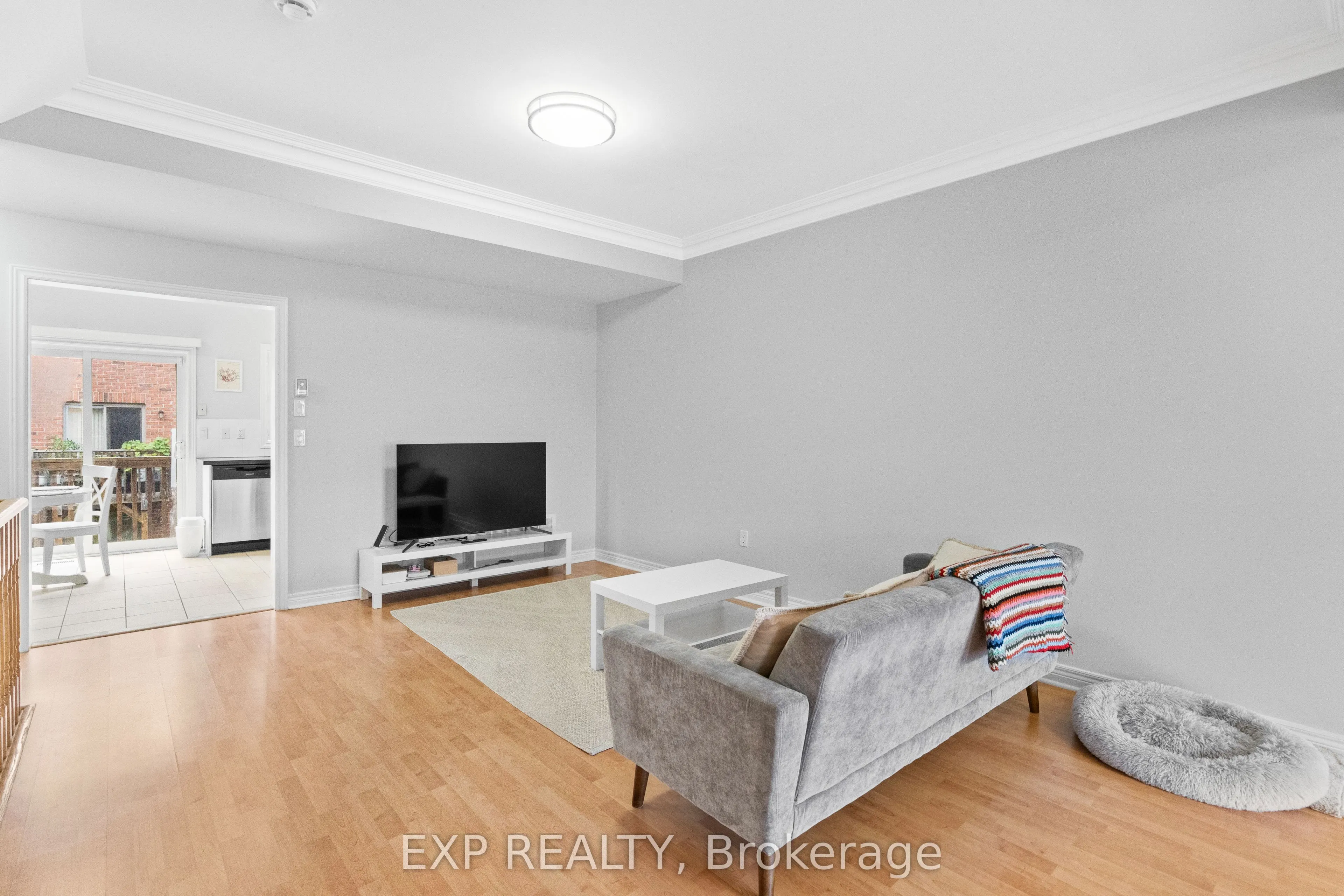 9133 Bayview Avenue, #90