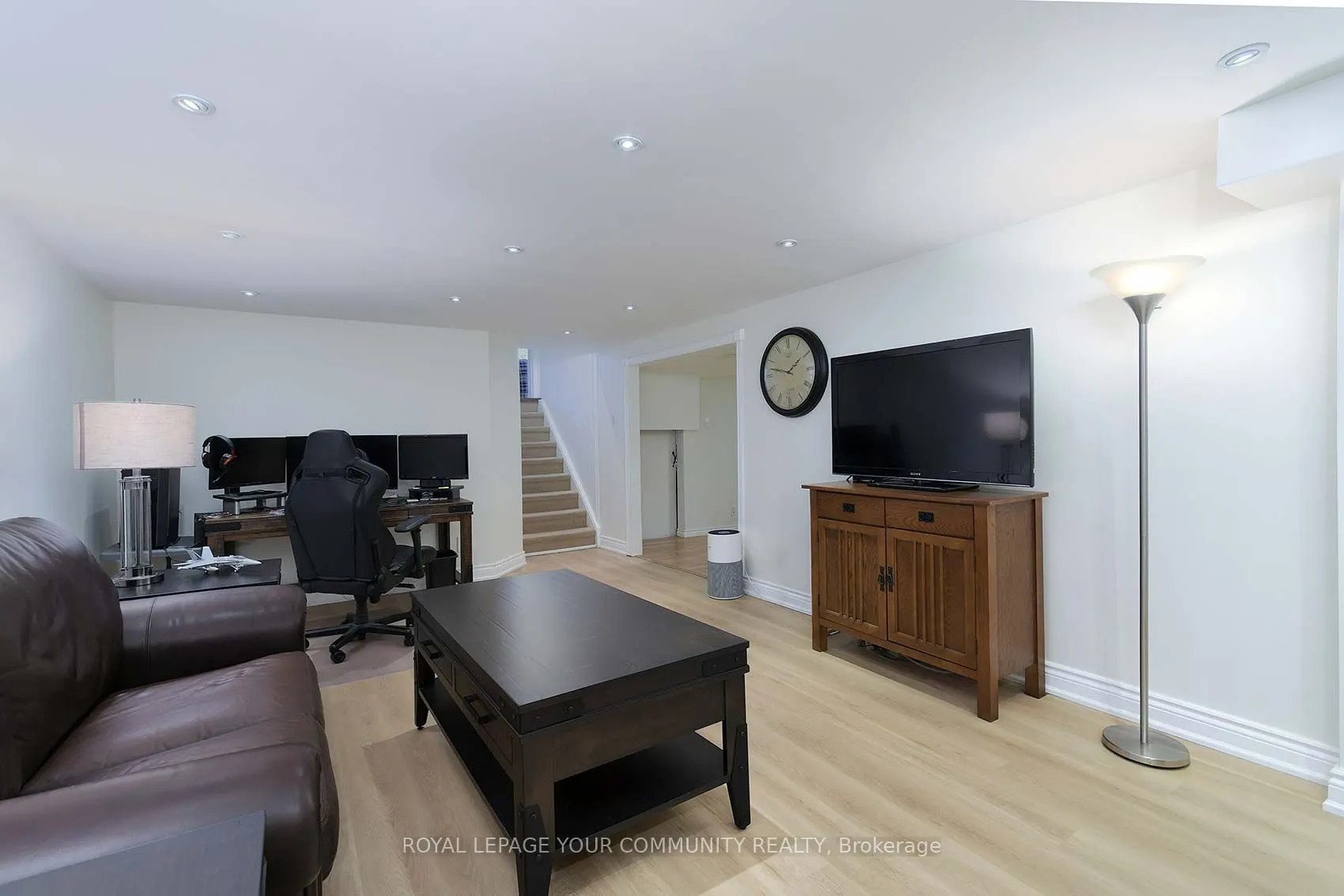 35 John Dexter Place