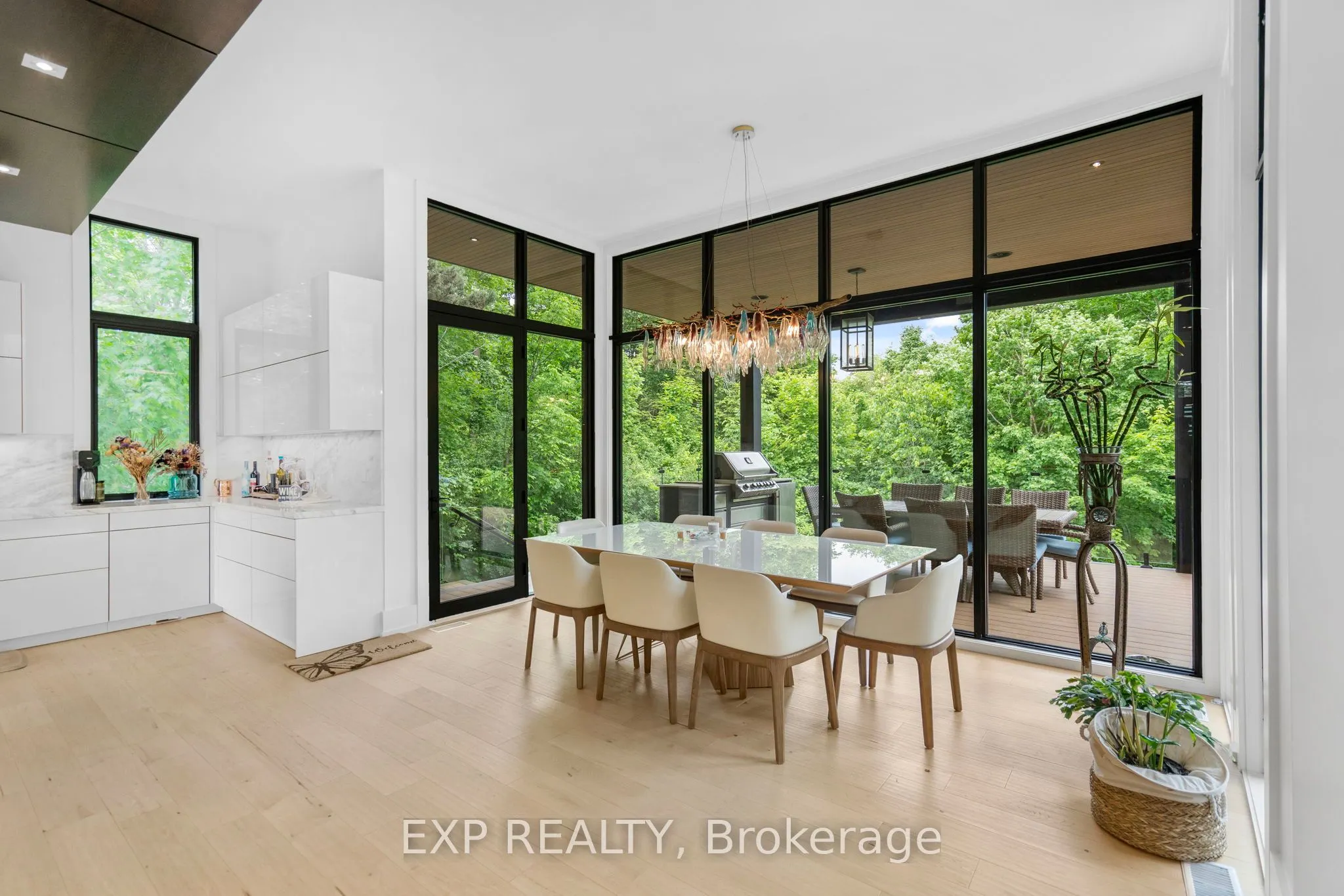 8 Cachet Parkway