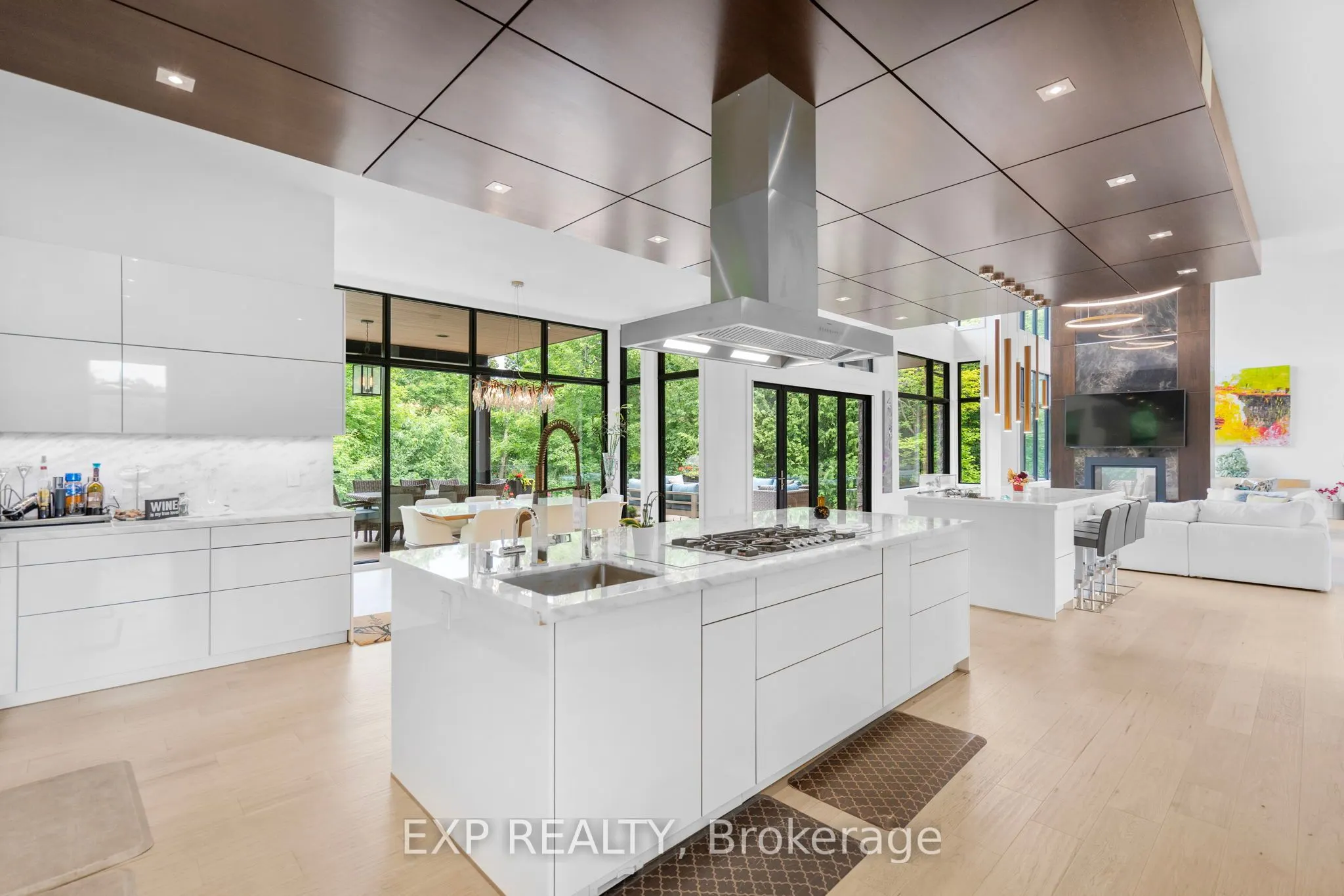 8 Cachet Parkway