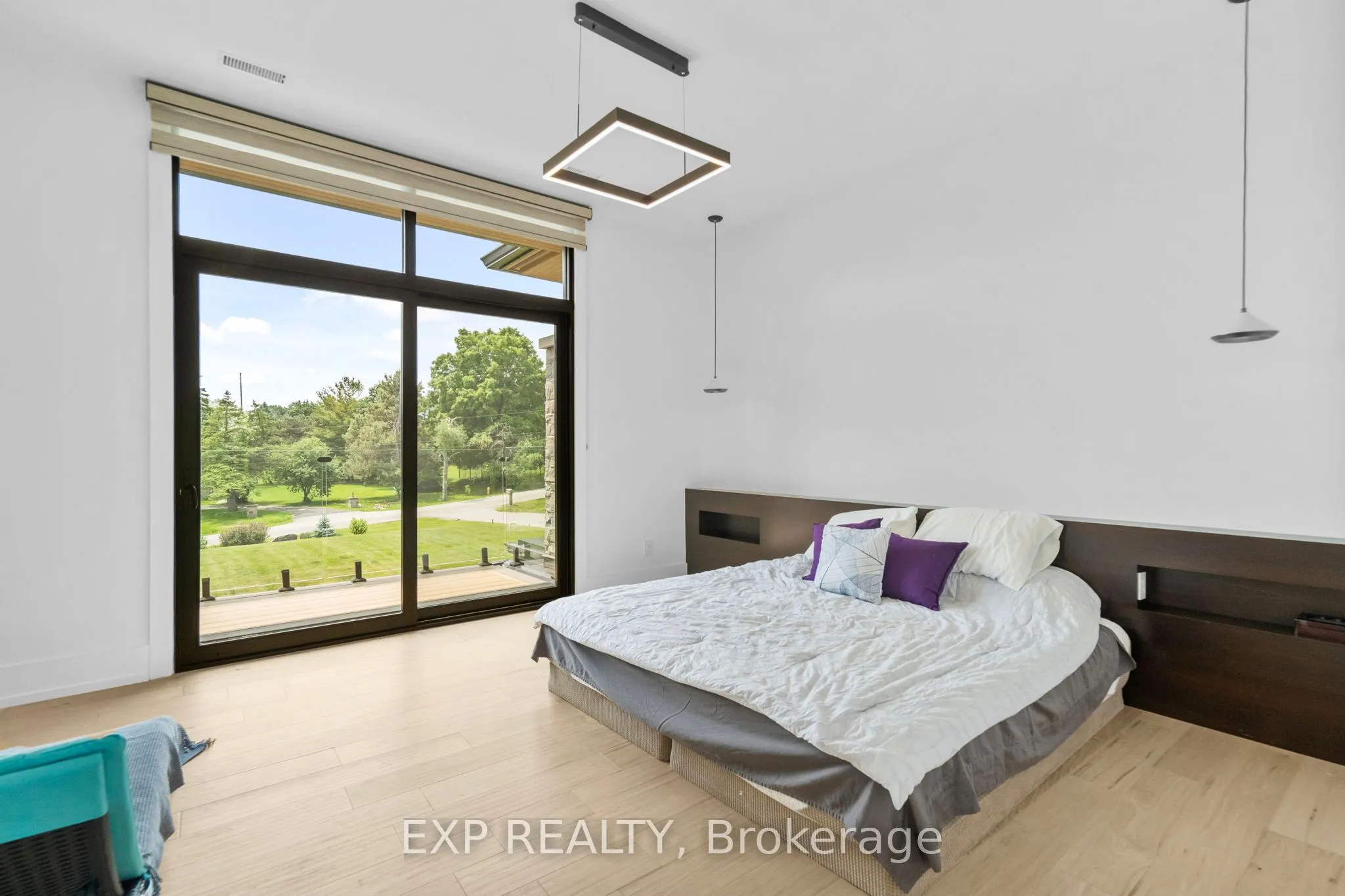 8 Cachet Parkway