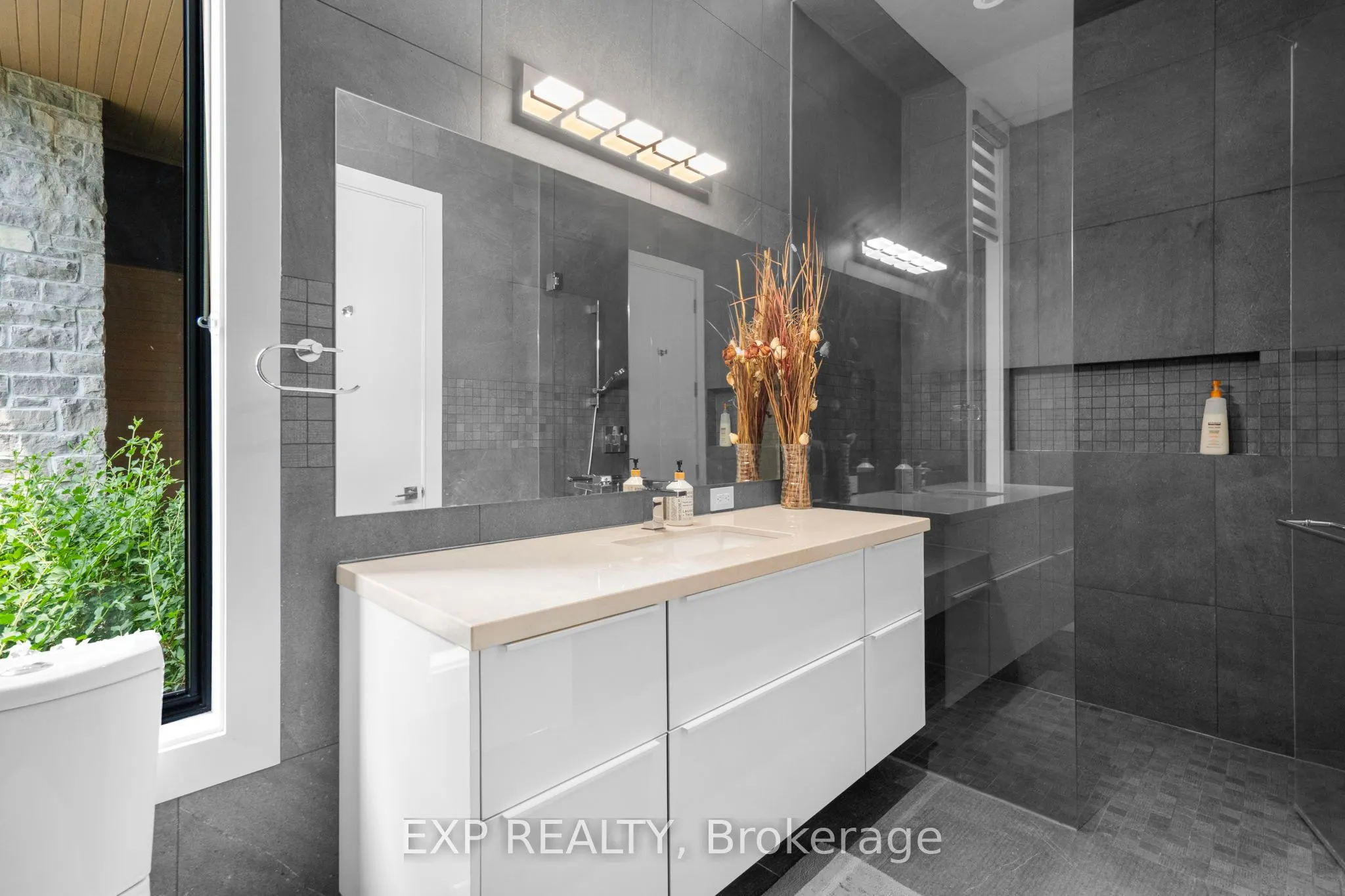 8 Cachet Parkway