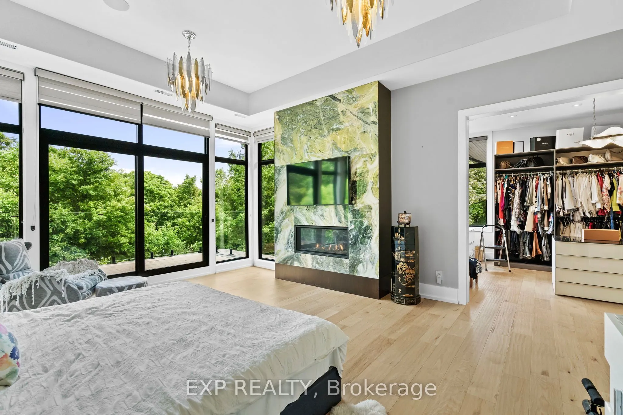 8 Cachet Parkway