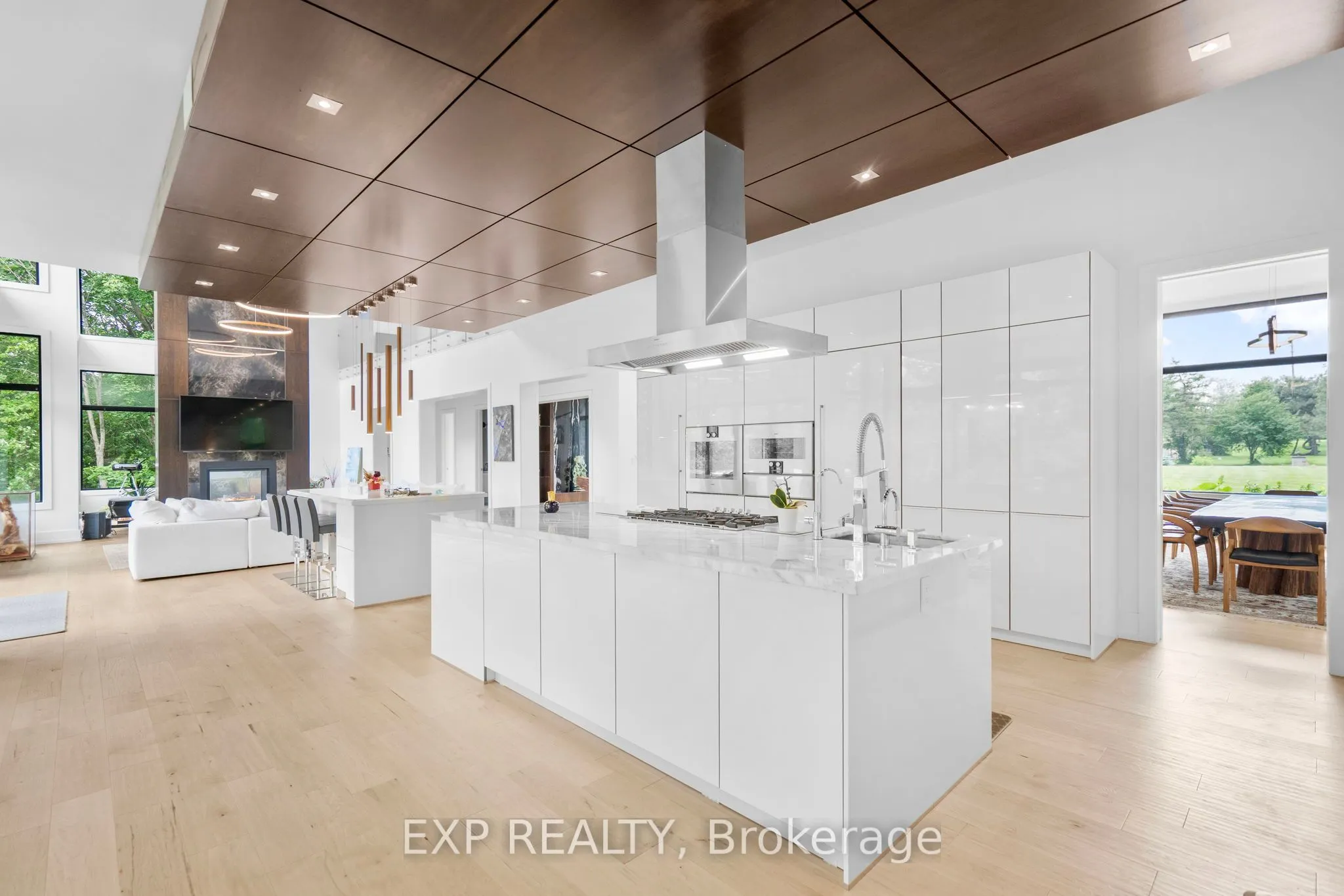 8 Cachet Parkway