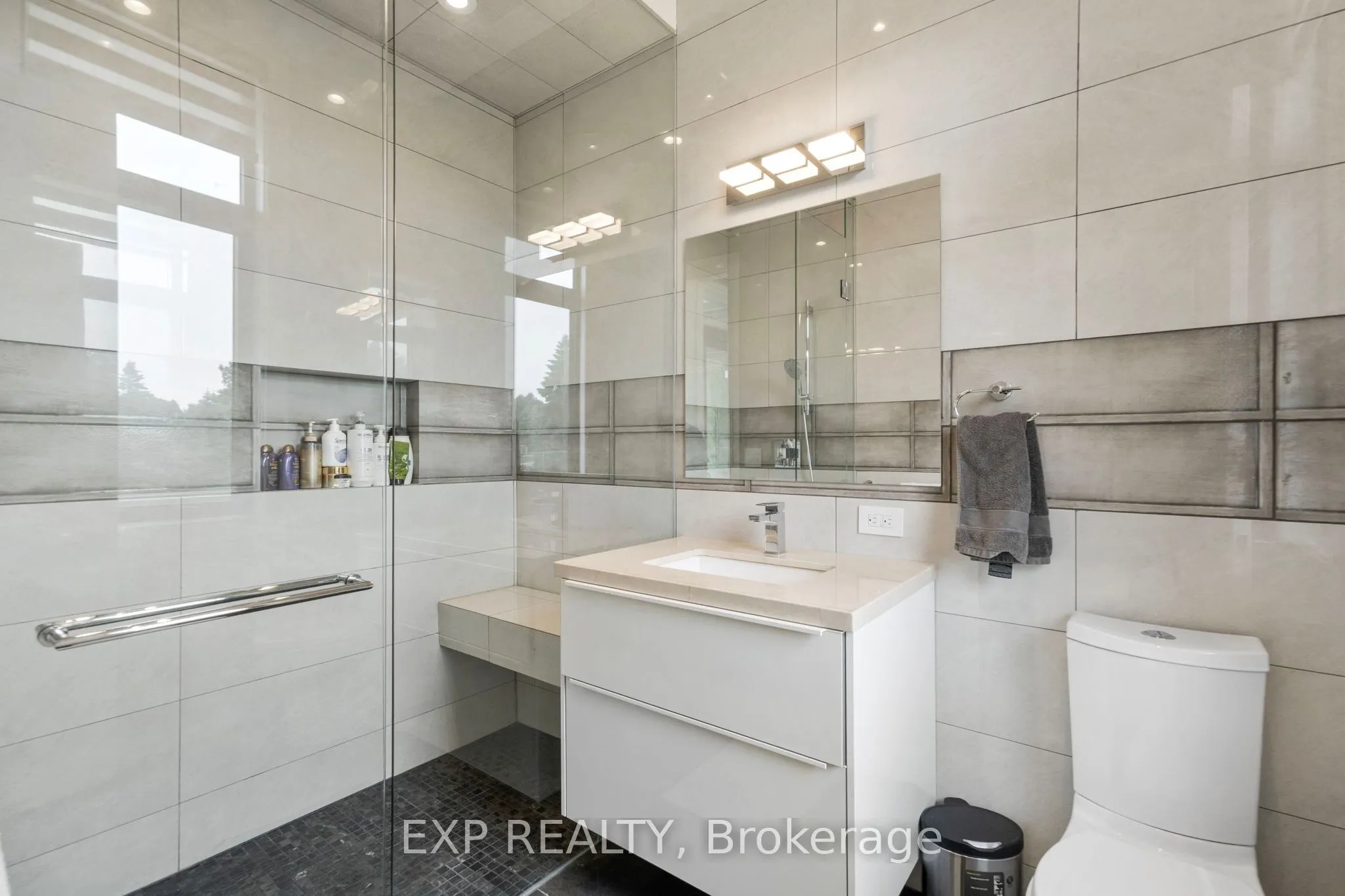 8 Cachet Parkway