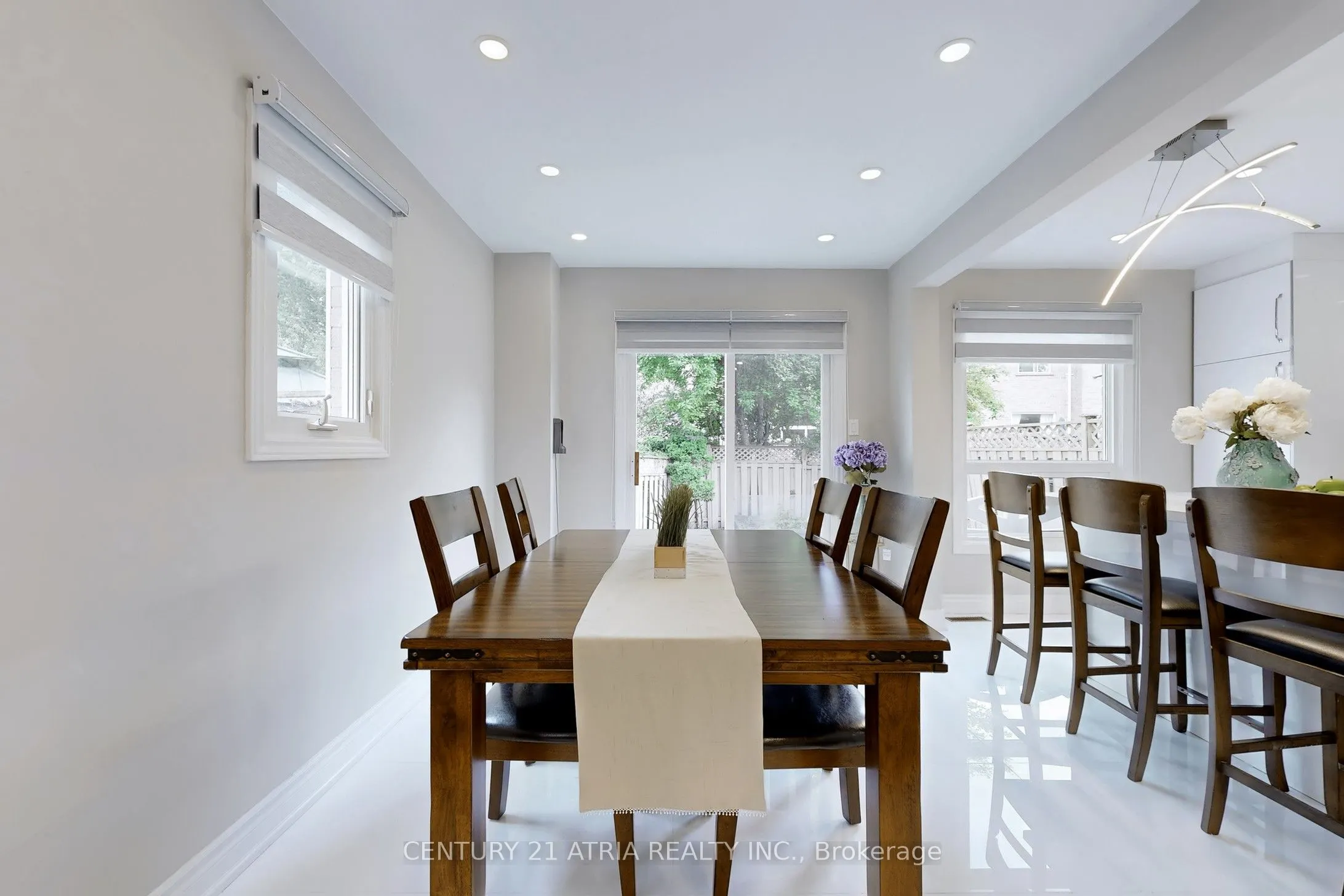 60 Steepleview Crescent