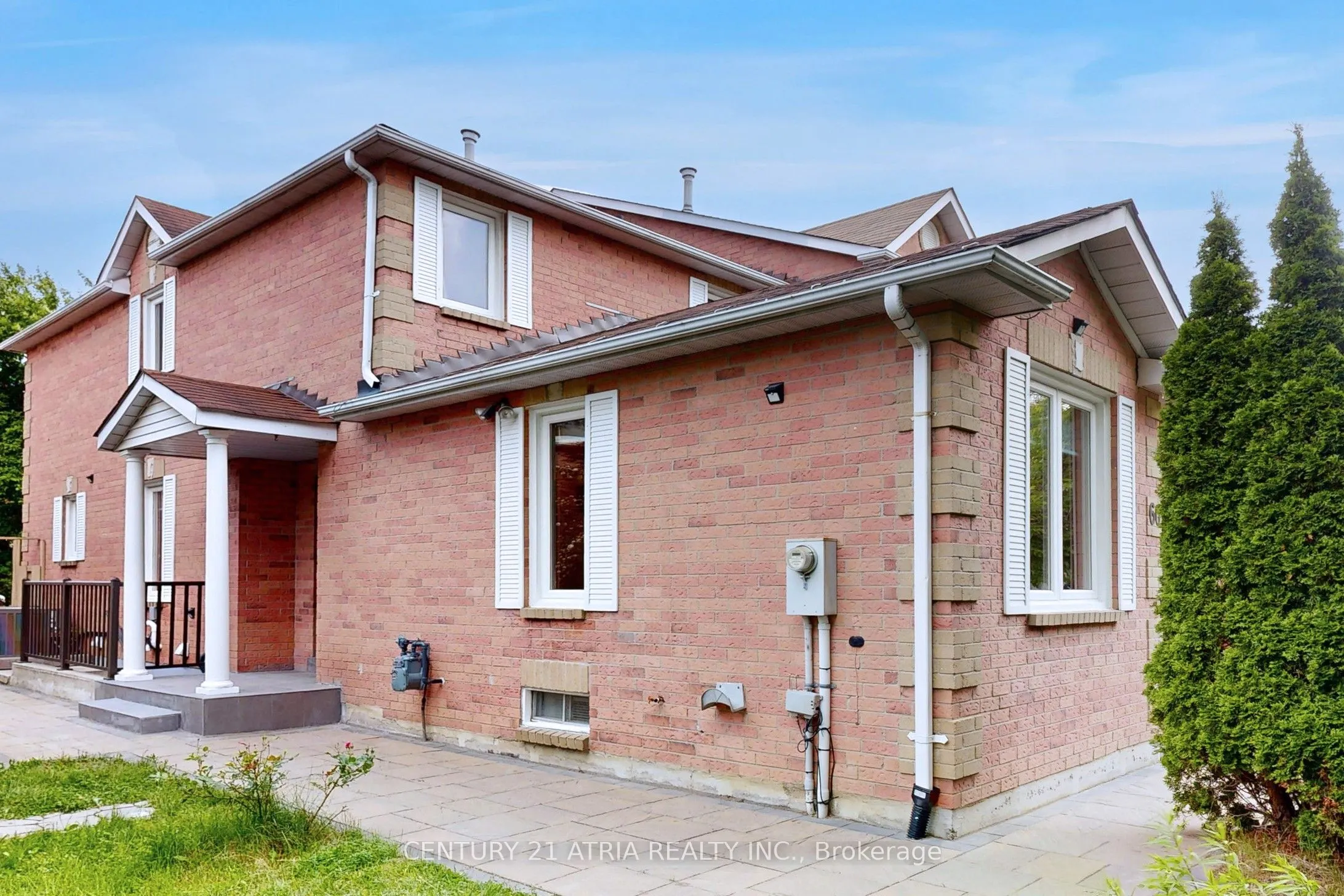 60 Steepleview Crescent