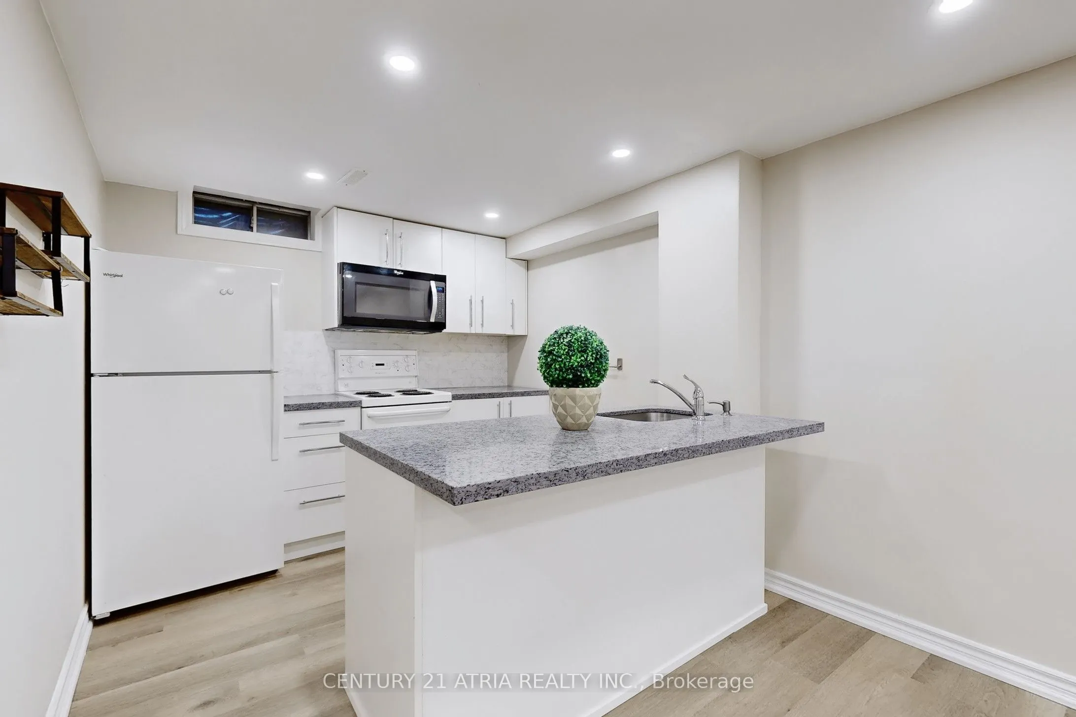60 Steepleview Crescent