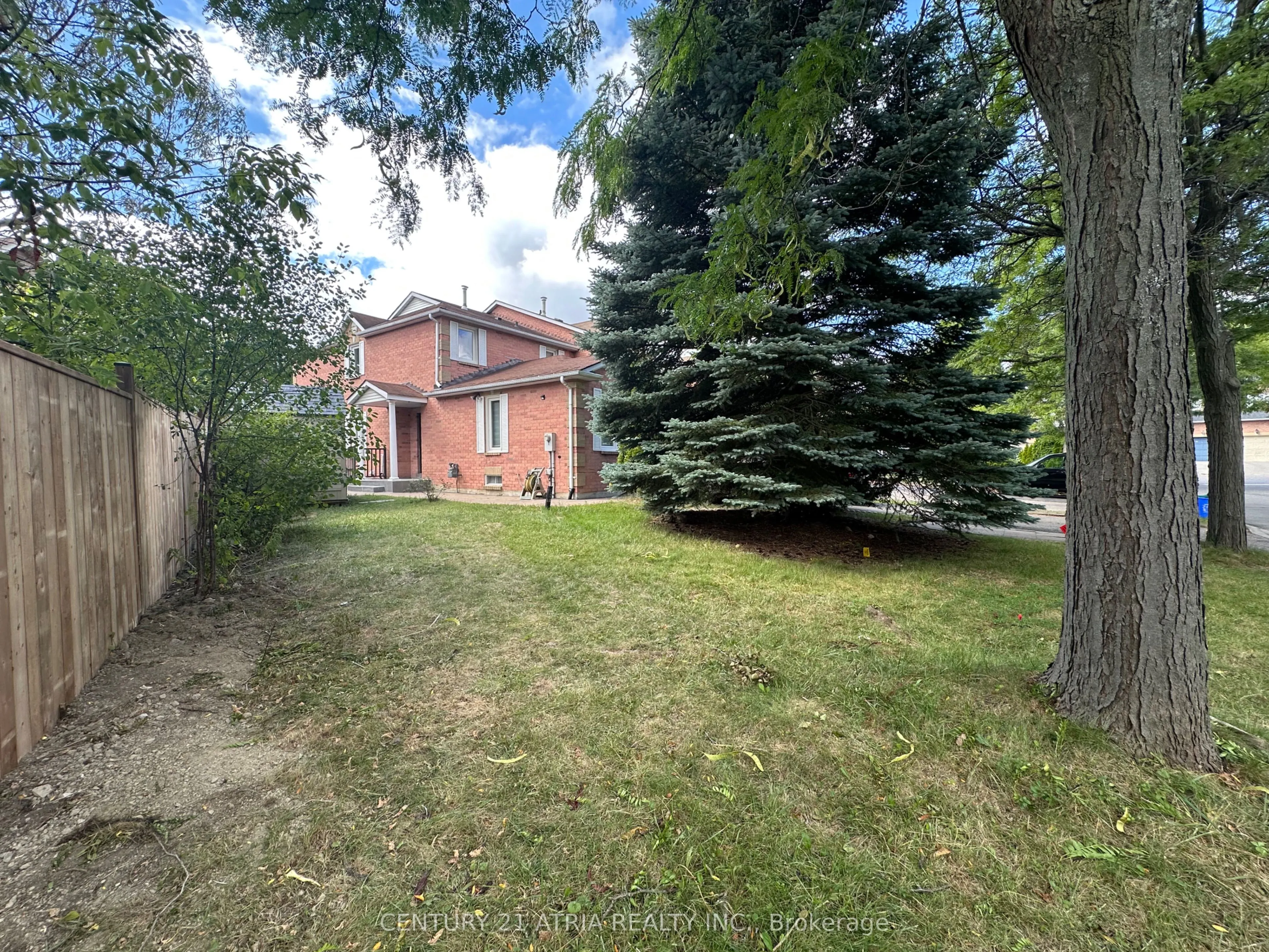 60 Steepleview Crescent