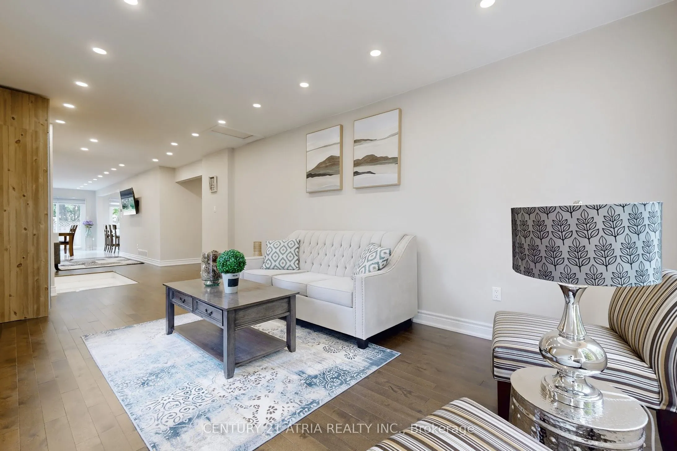 60 Steepleview Crescent