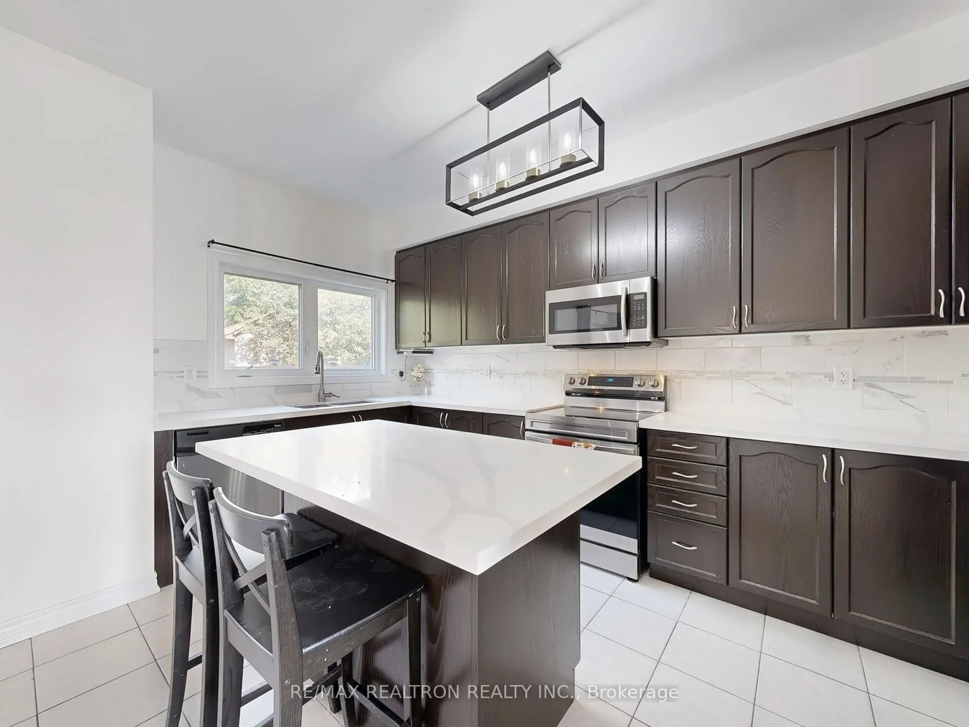 105 Matthewson Avenue