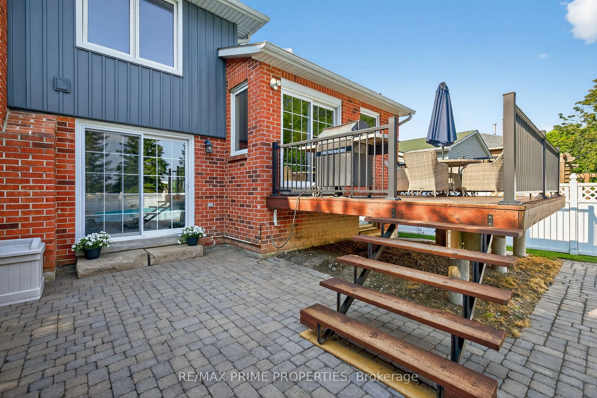 216 Crossland Gate