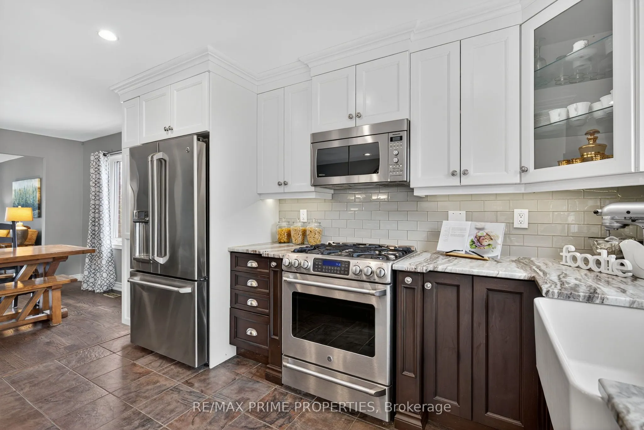 216 Crossland Gate