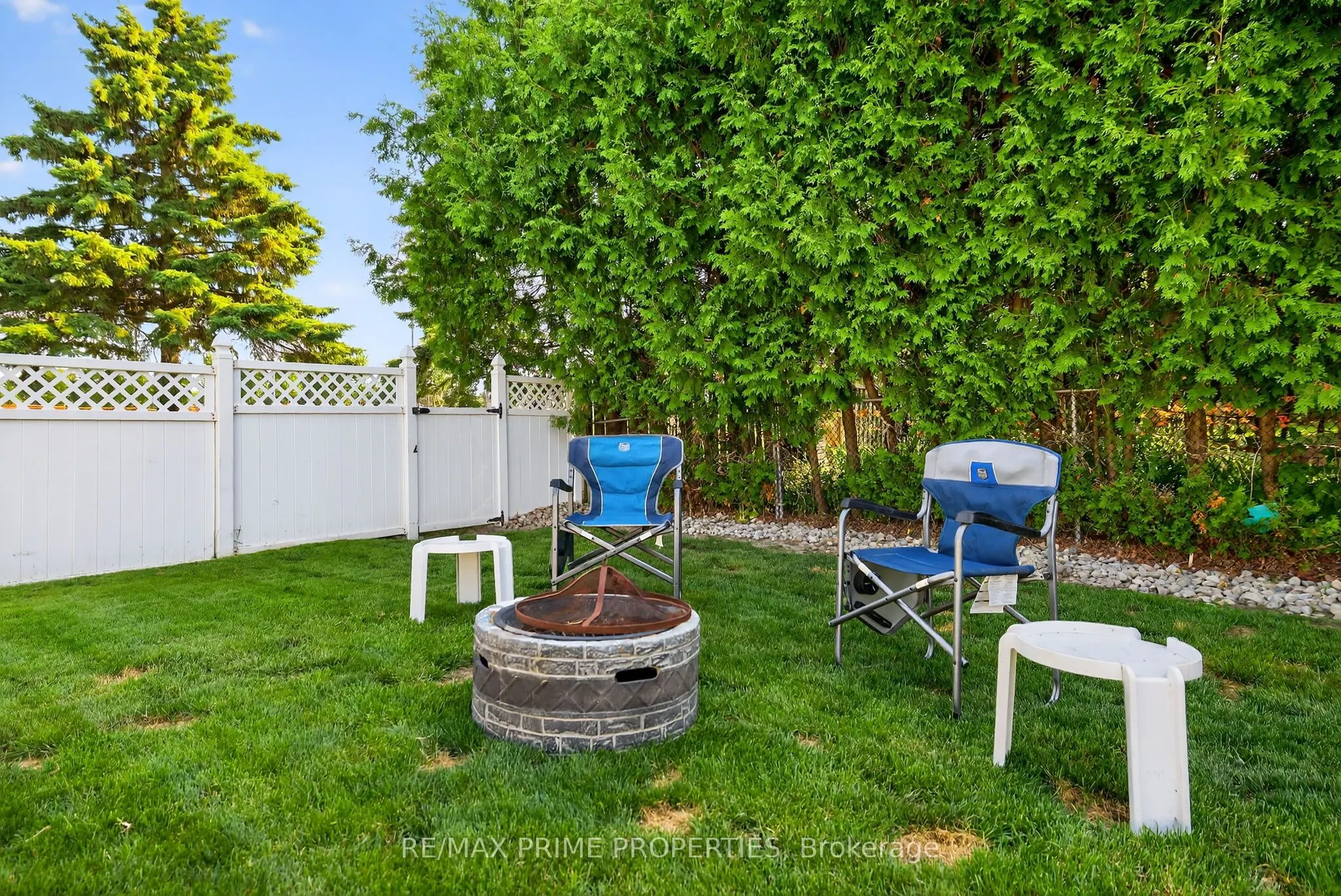 216 Crossland Gate