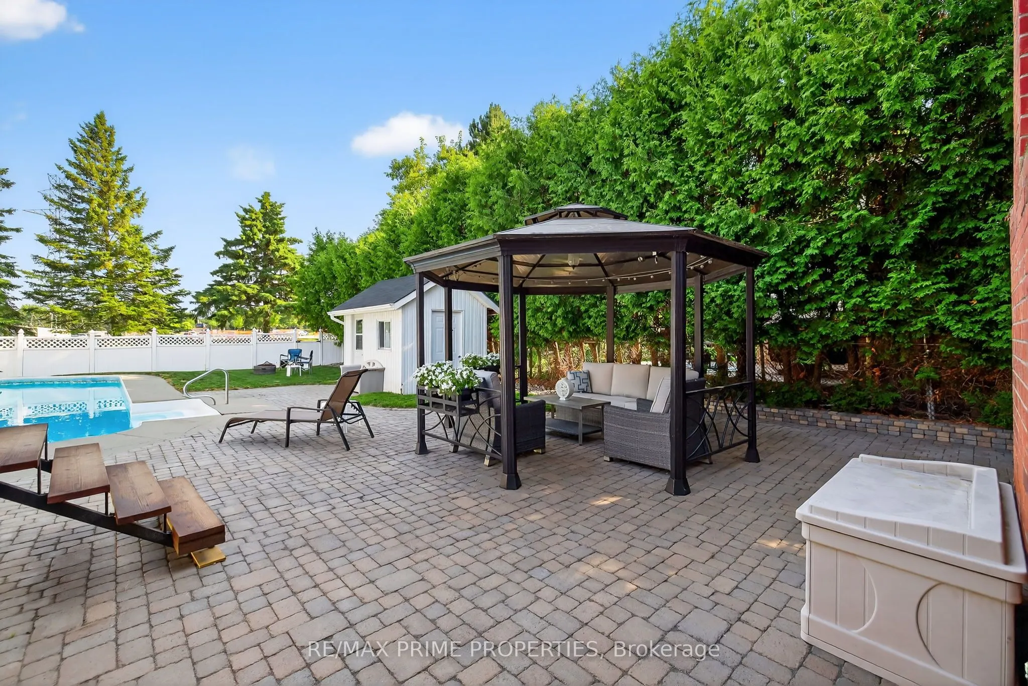 216 Crossland Gate