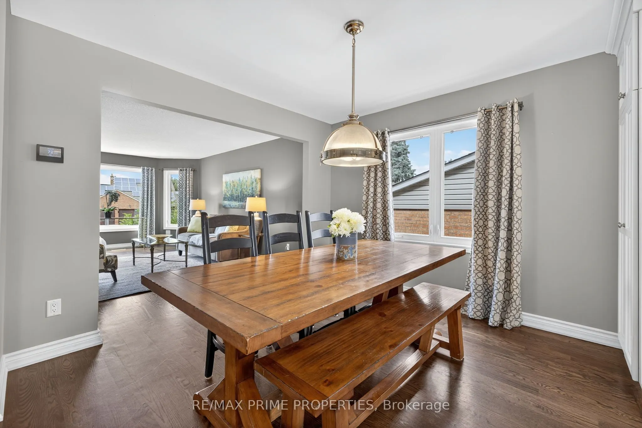 216 Crossland Gate