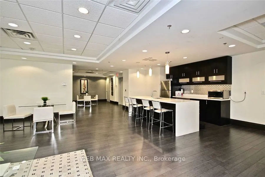 75 King William Crescent S, #805