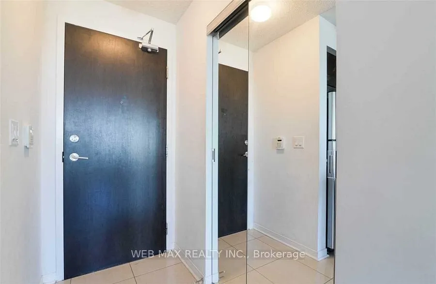 75 King William Crescent S, #805