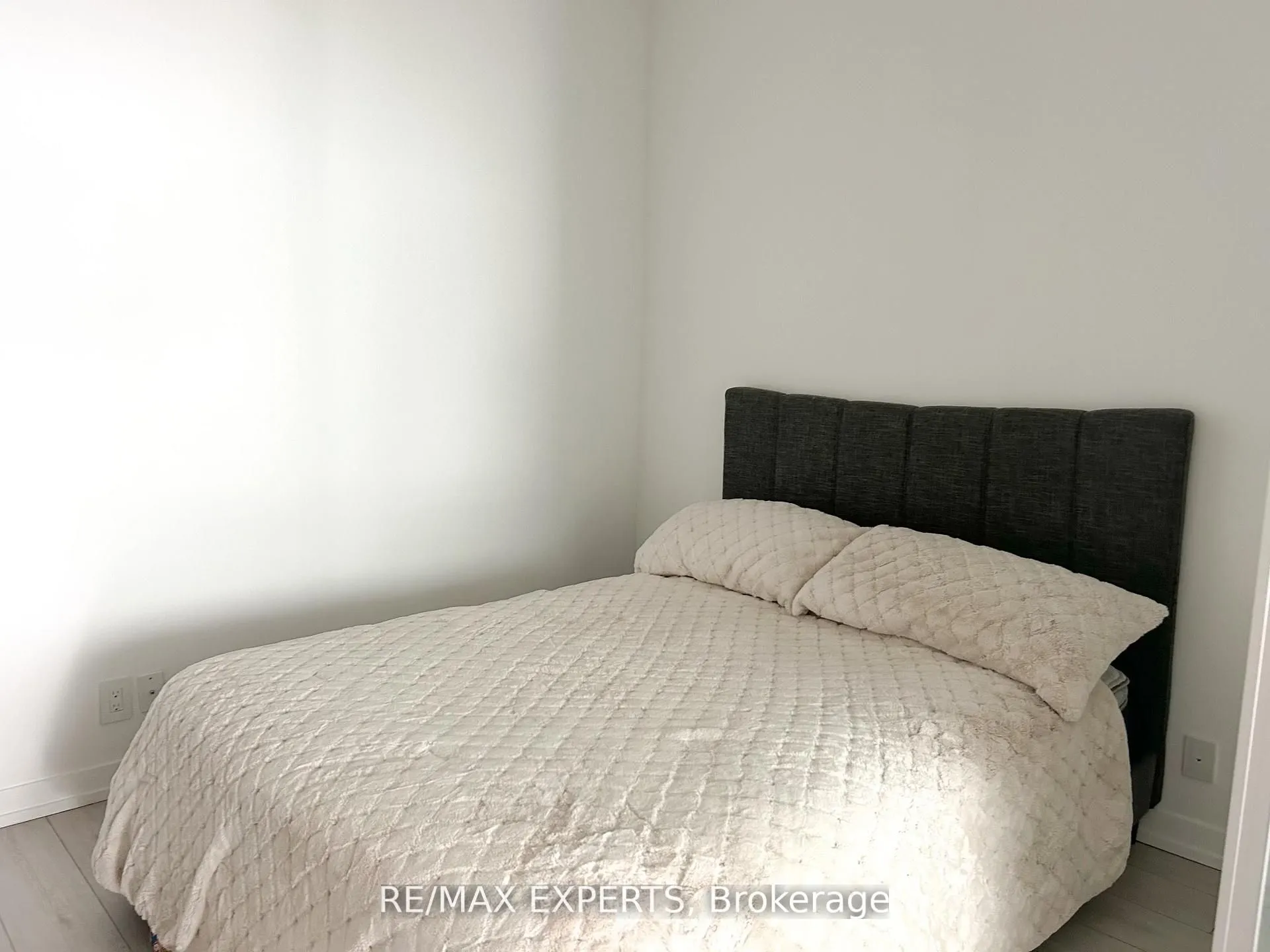 9 Buttermill Avenue W, #TH05