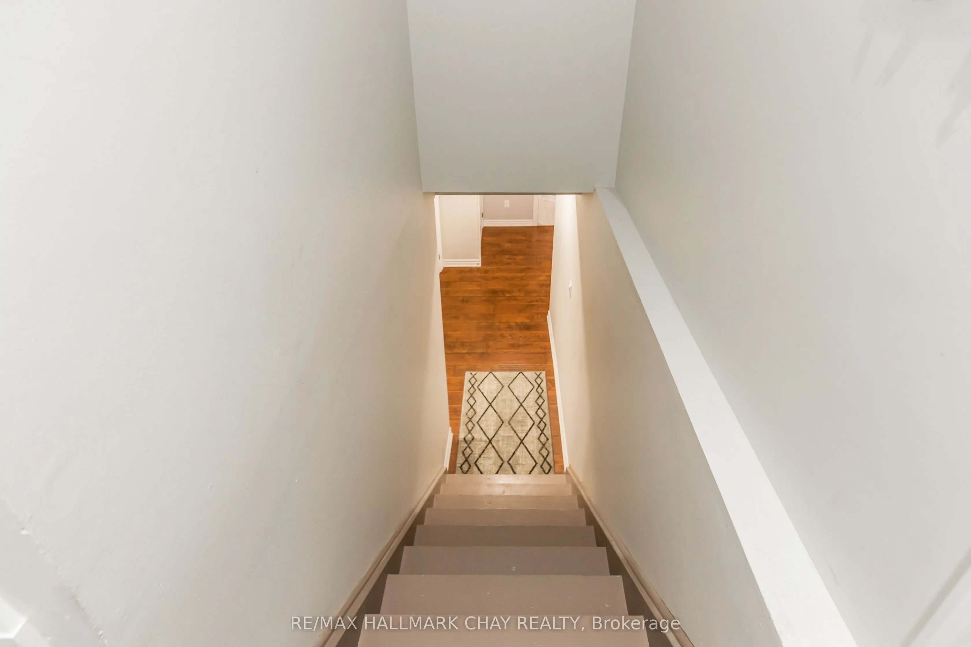 160 Golden Gate Circle, #Lower