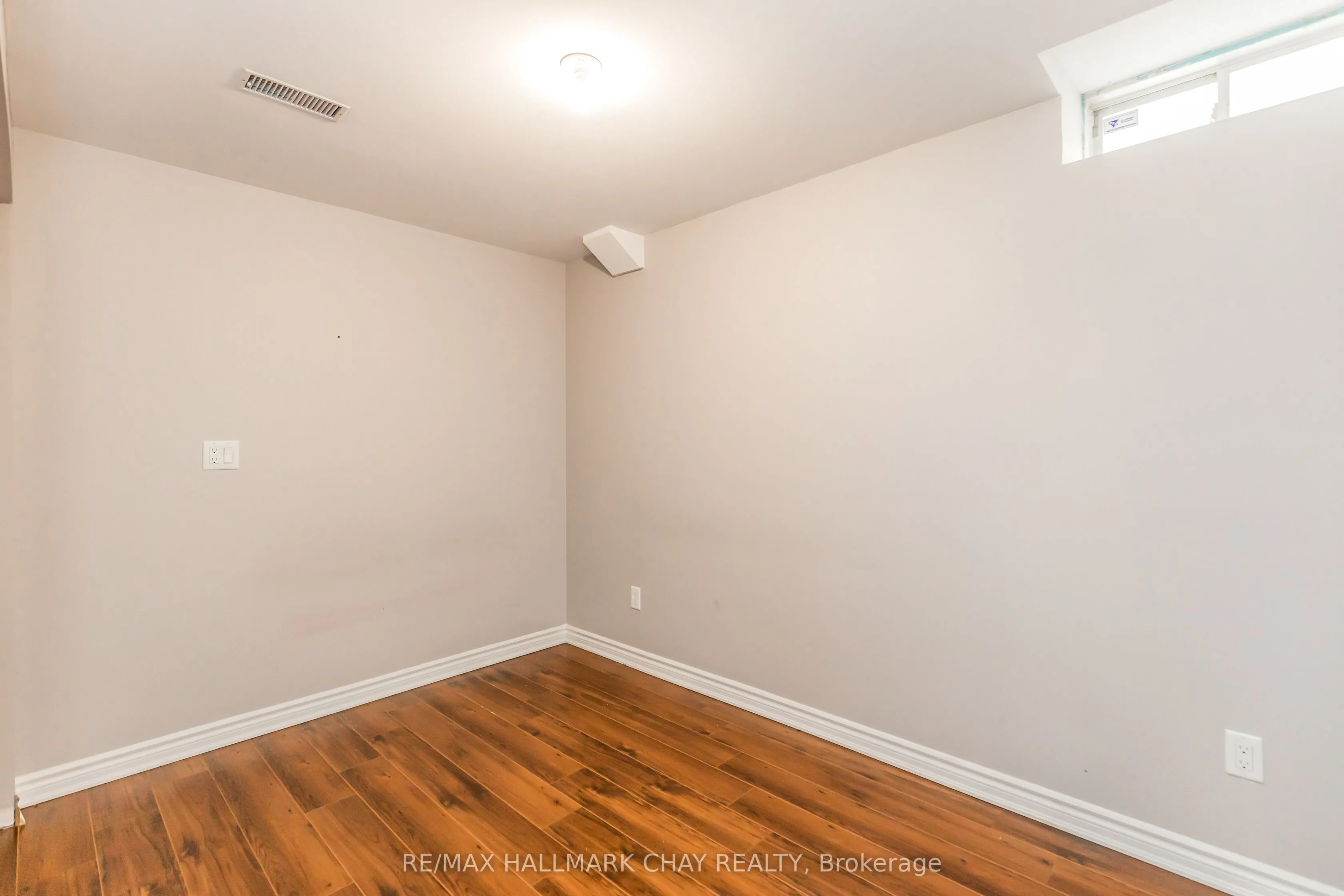 160 Golden Gate Circle, #Lower