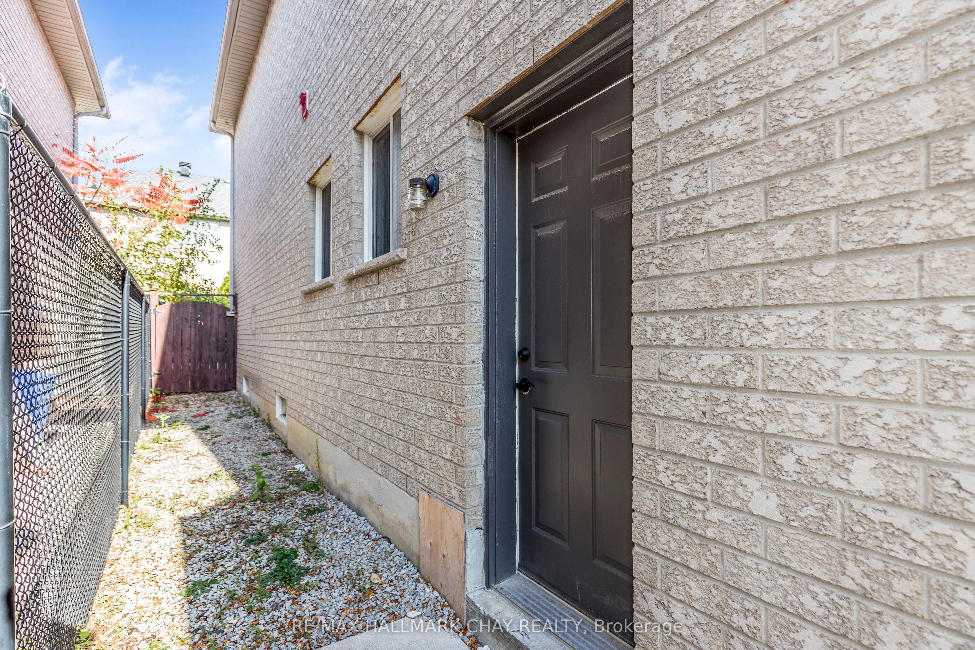 160 Golden Gate Circle, #Lower