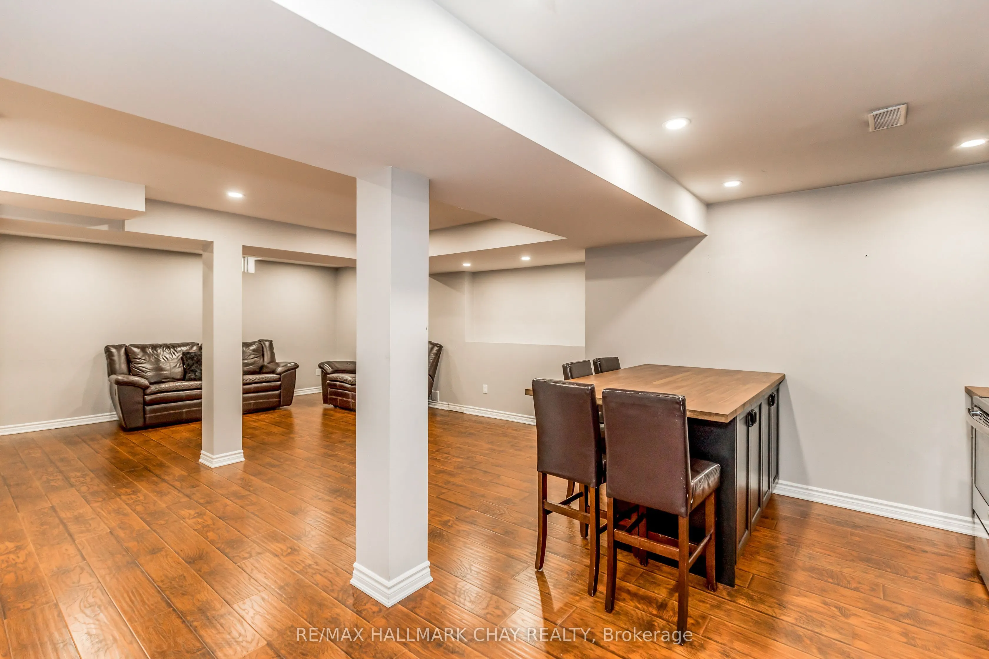 160 Golden Gate Circle, #Lower