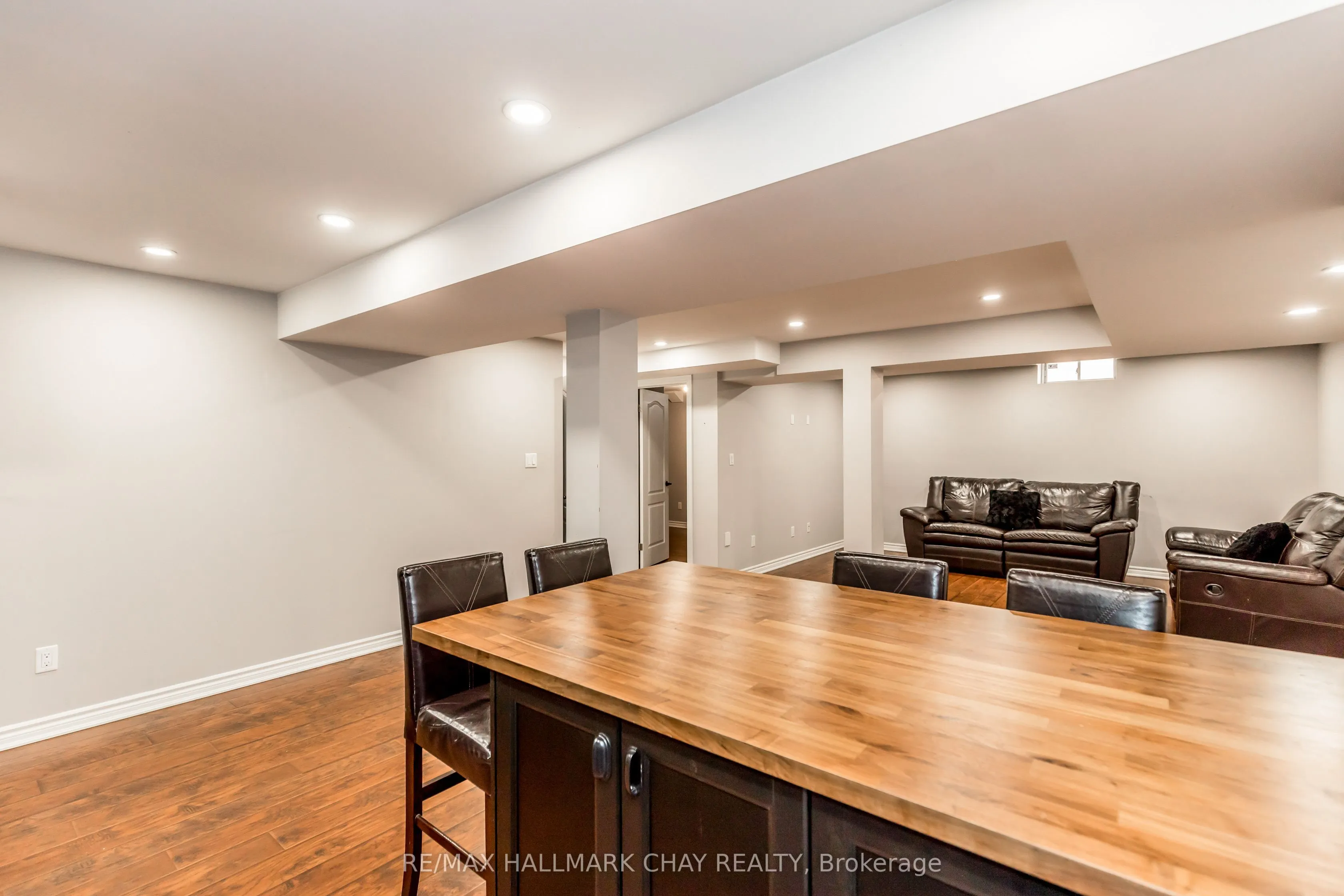 160 Golden Gate Circle, #Lower