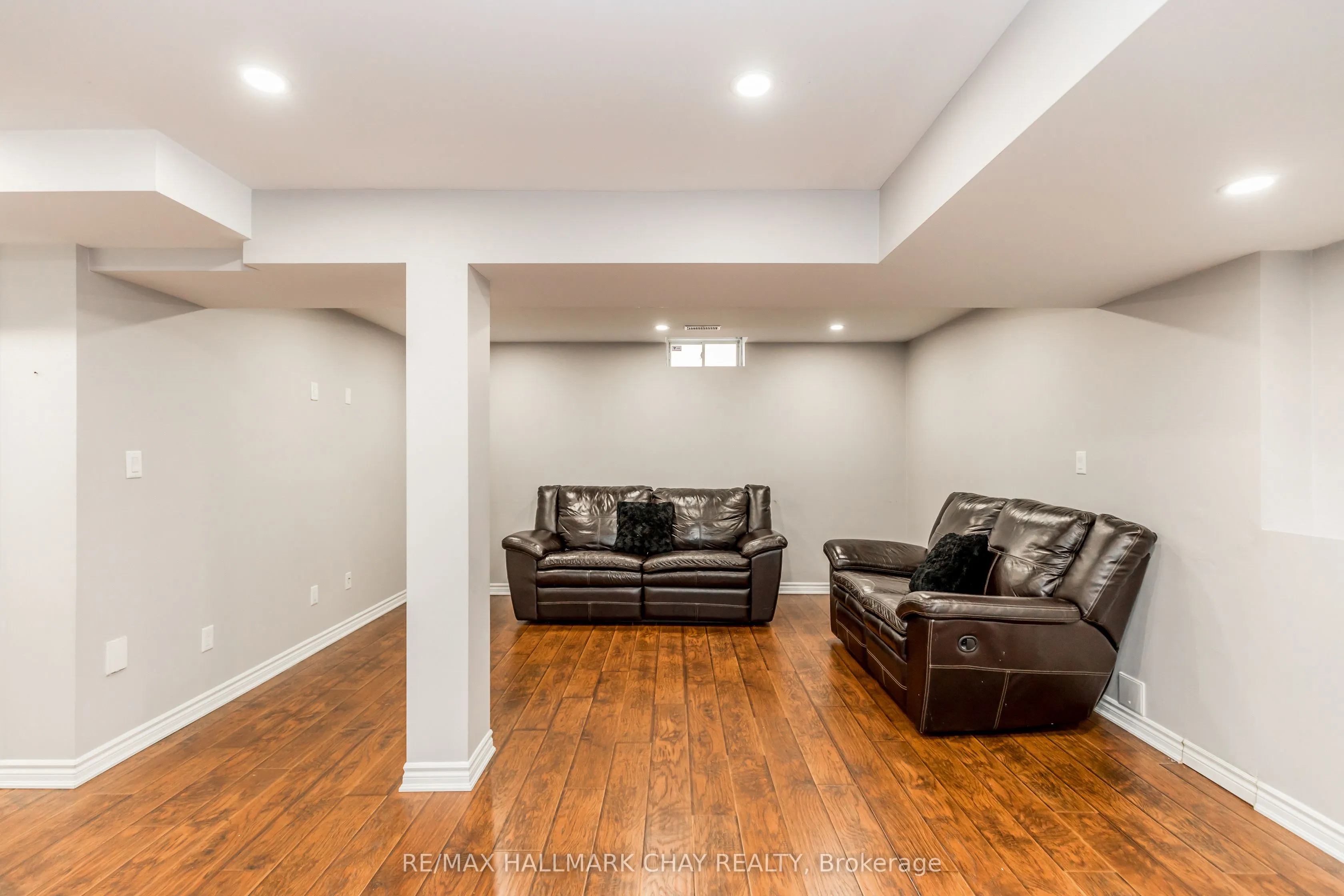 160 Golden Gate Circle, #Lower