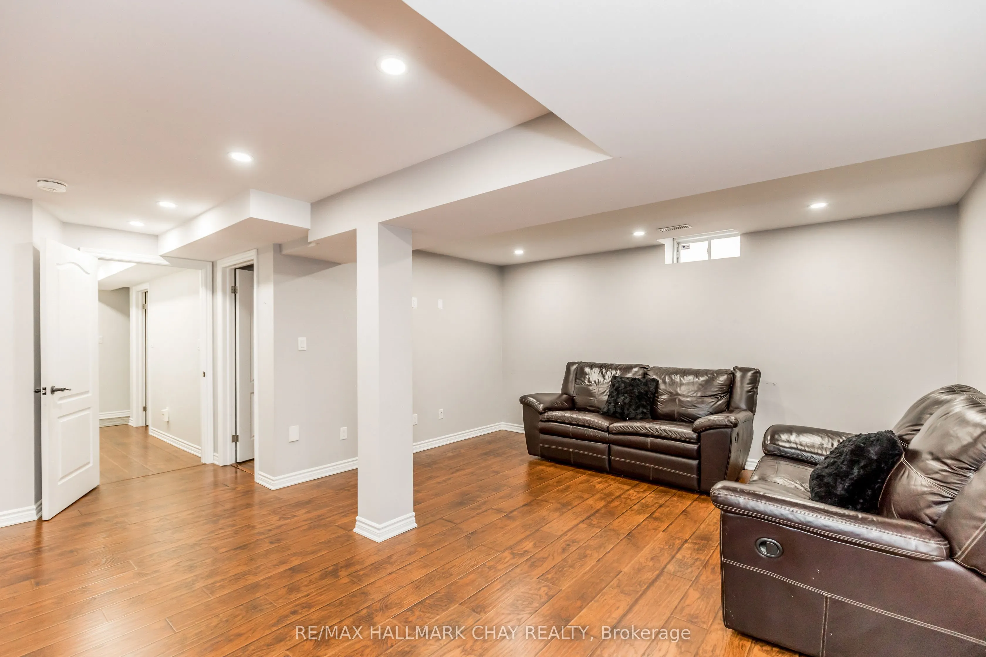 160 Golden Gate Circle, #Lower
