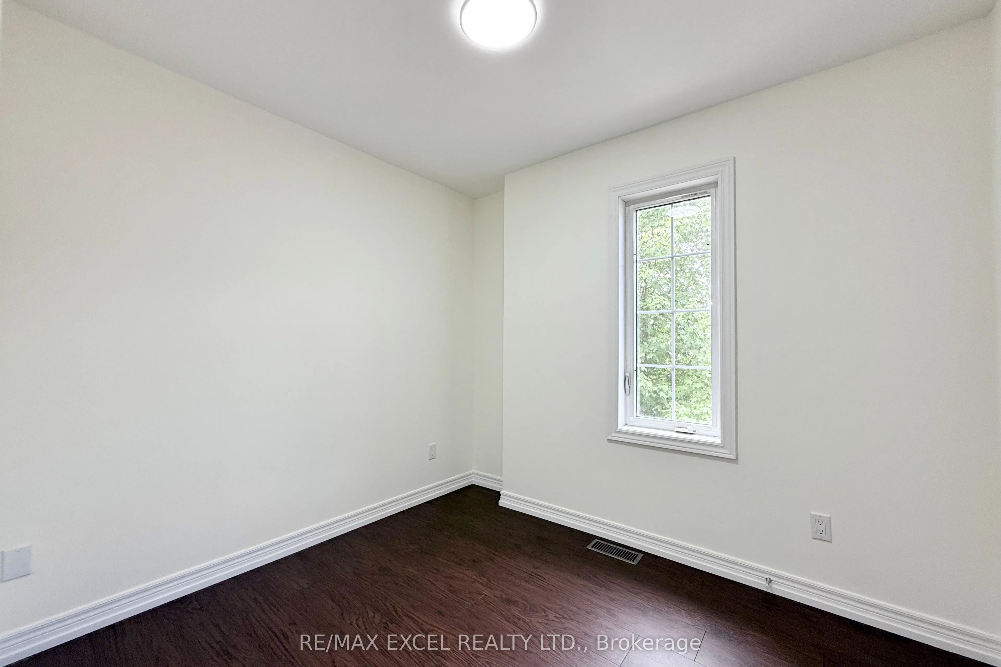 455 White's Hill Avenue