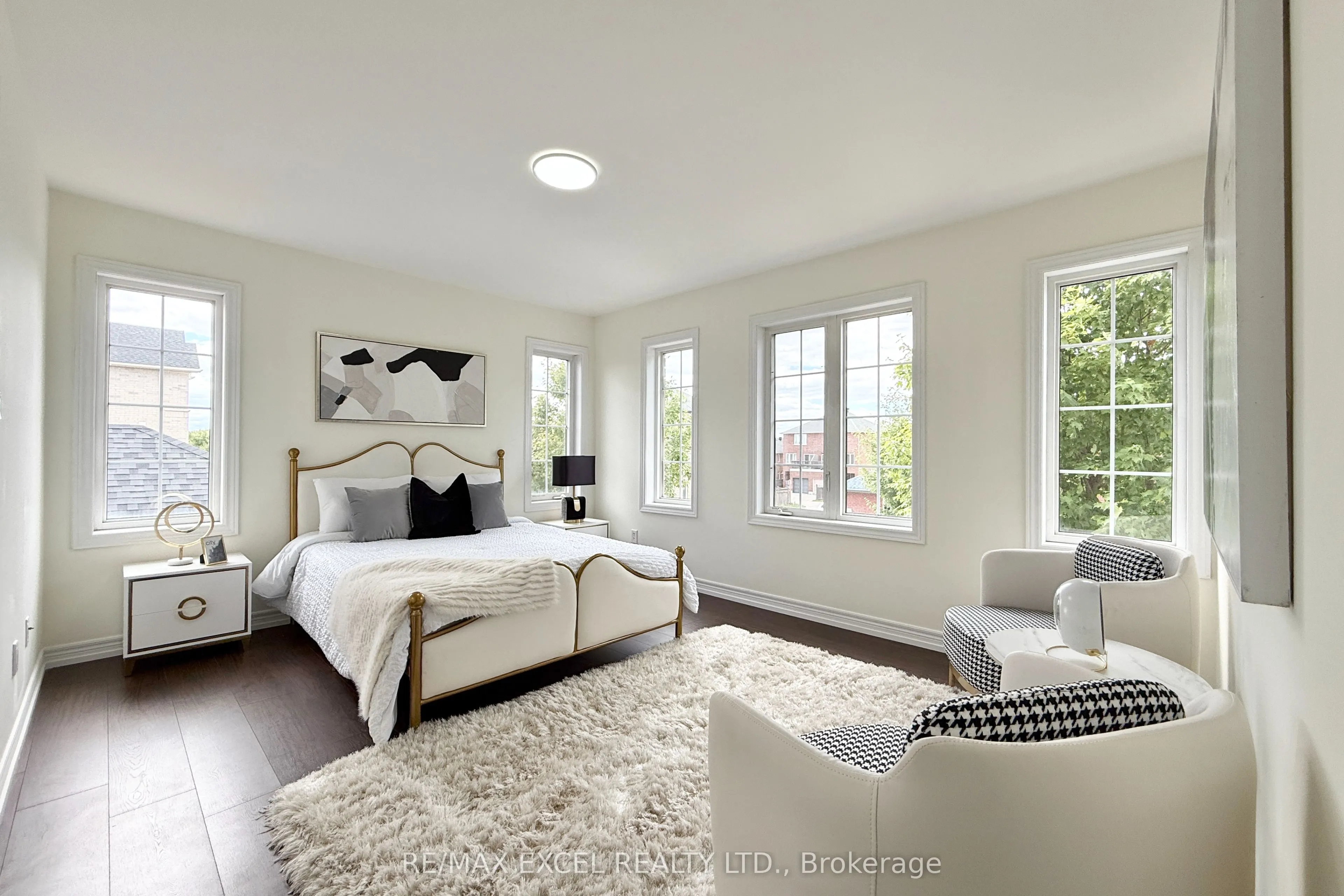 455 White's Hill Avenue