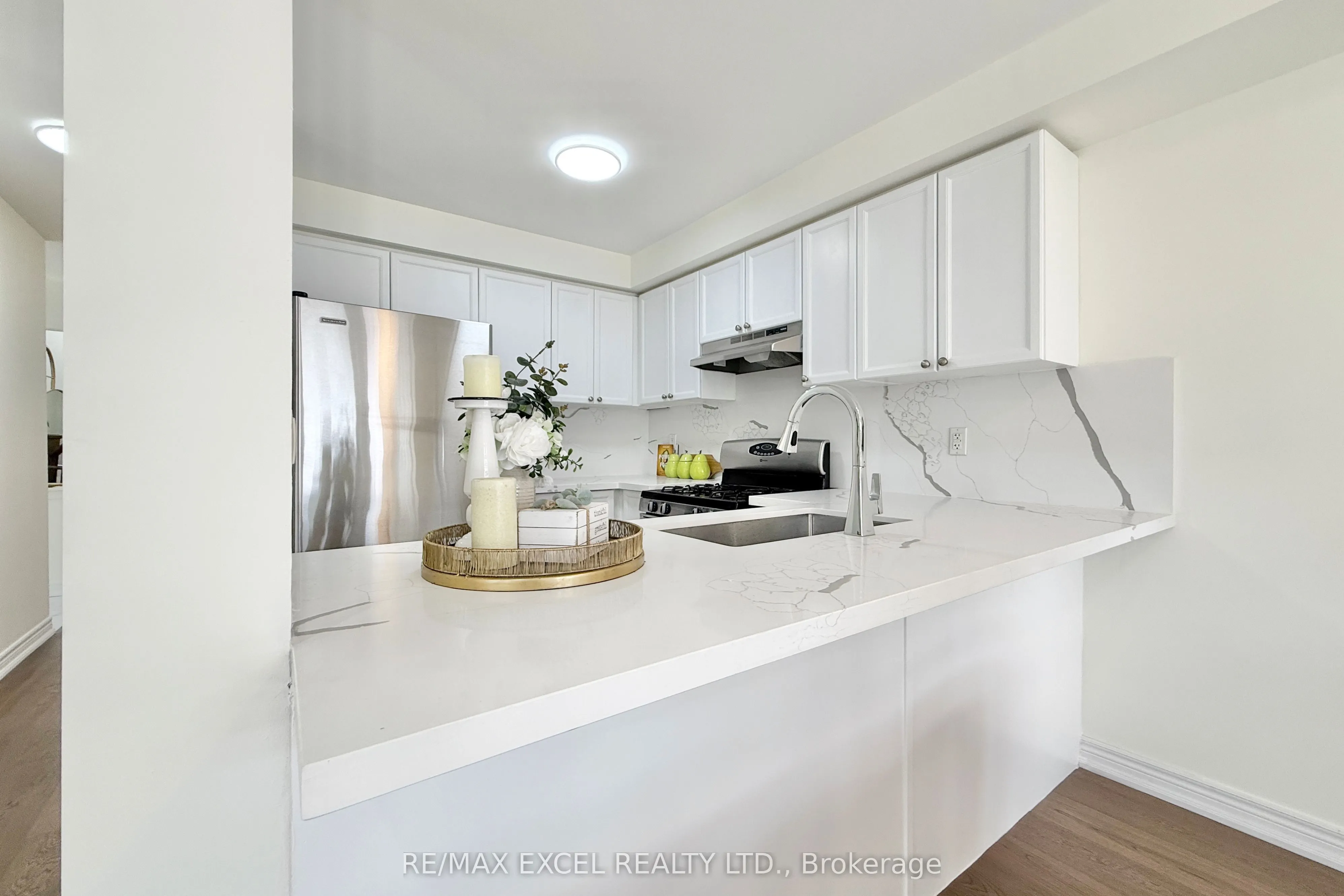 455 White's Hill Avenue
