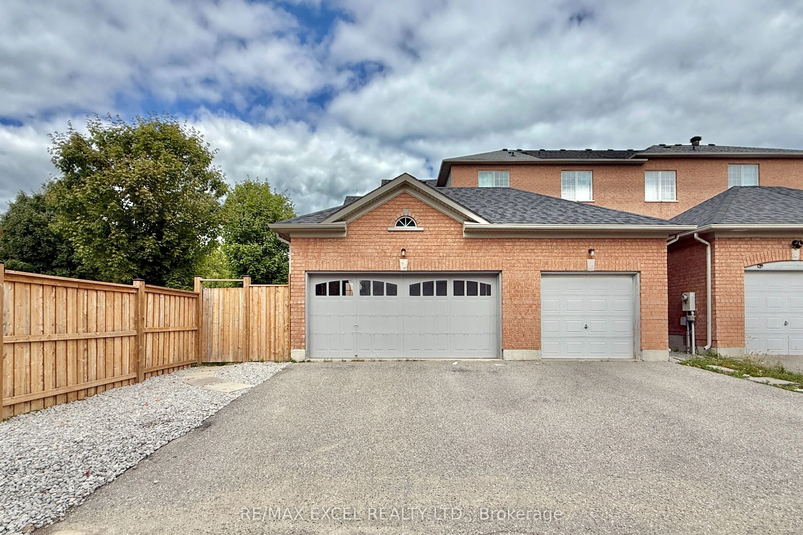 455 White's Hill Avenue