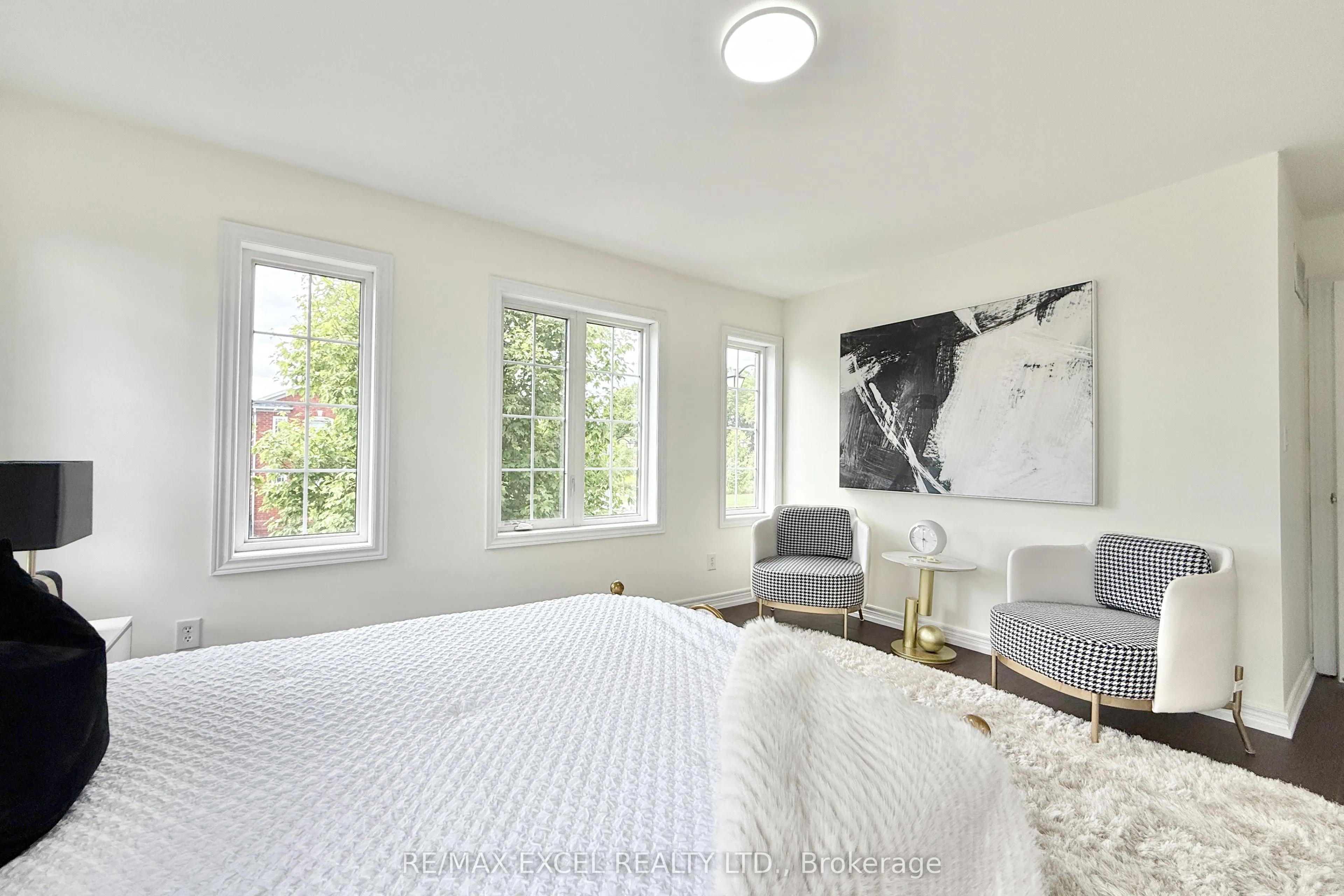 455 White's Hill Avenue